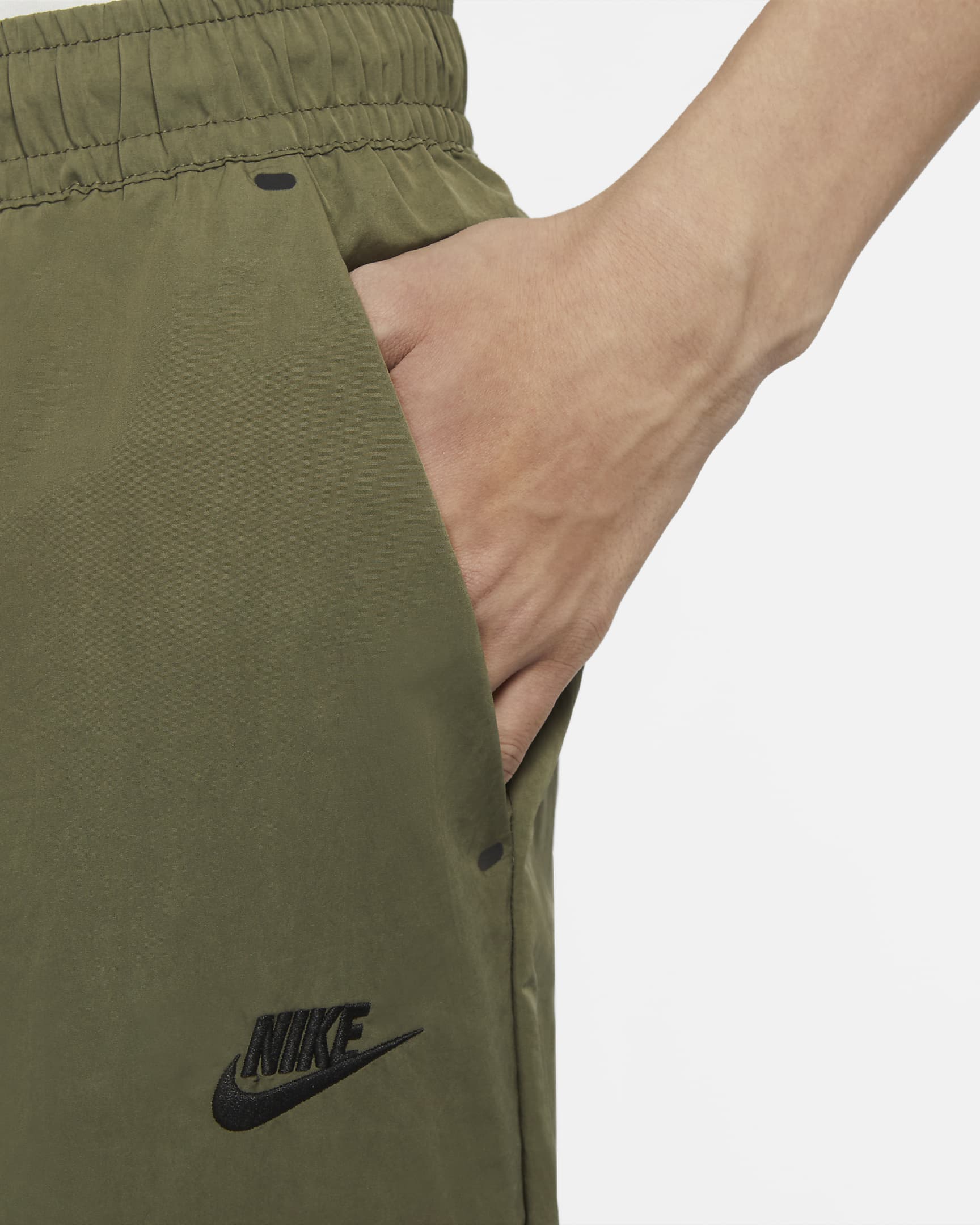 Nike Sportswear Tech Essentials Men's lined Commuter Pants. Nike.com