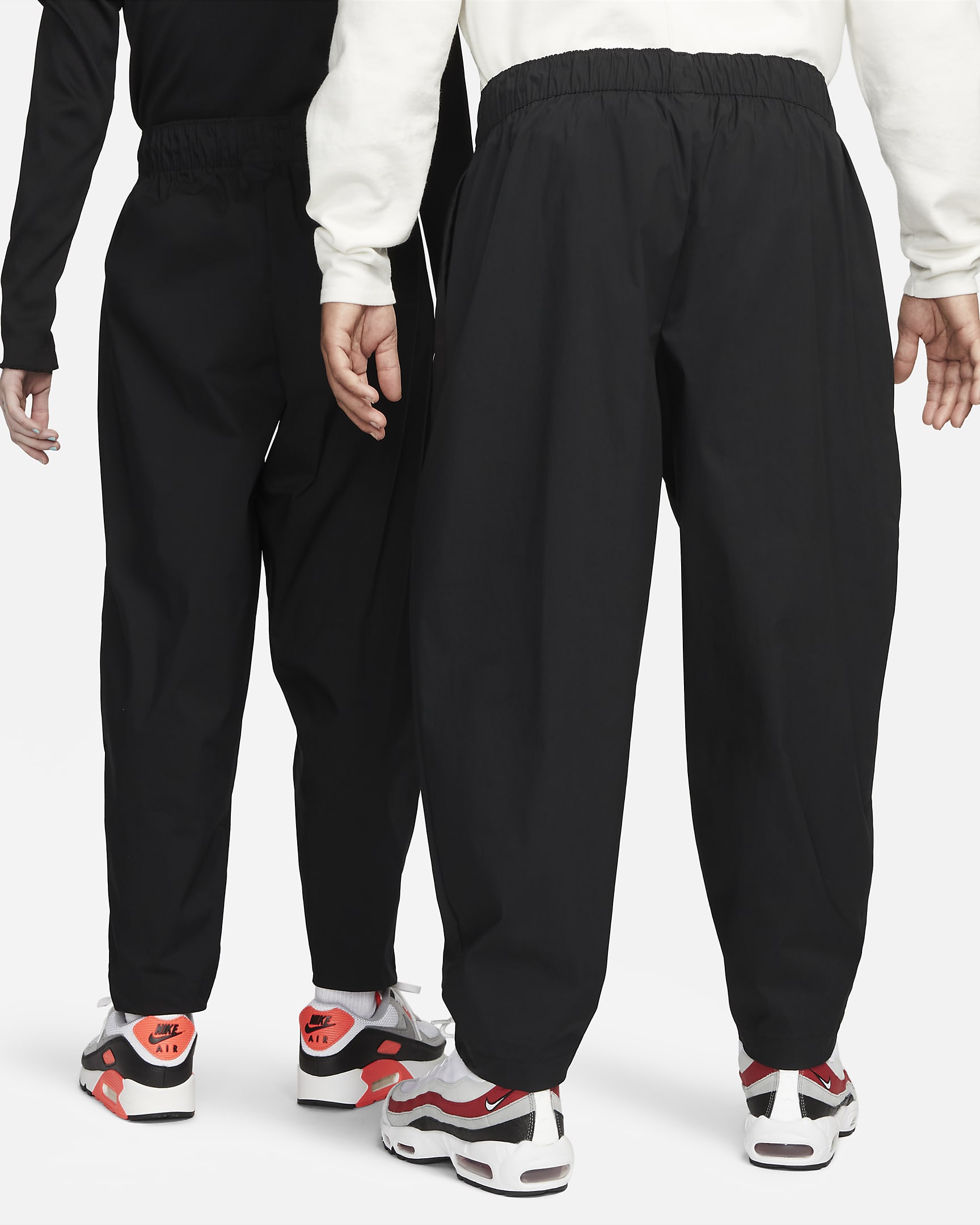 Nike Sportswear Essential Women's High-Rise Curve Trousers. Nike SE