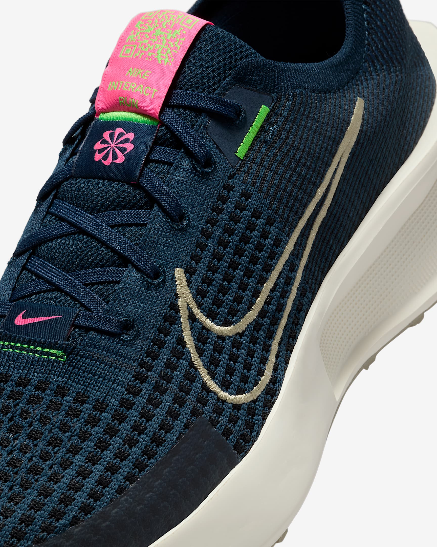 Nike Interact Run Men's Road Running Shoes - Armoury Navy/Hyper Pink/Pale Ivory/Desert Khaki