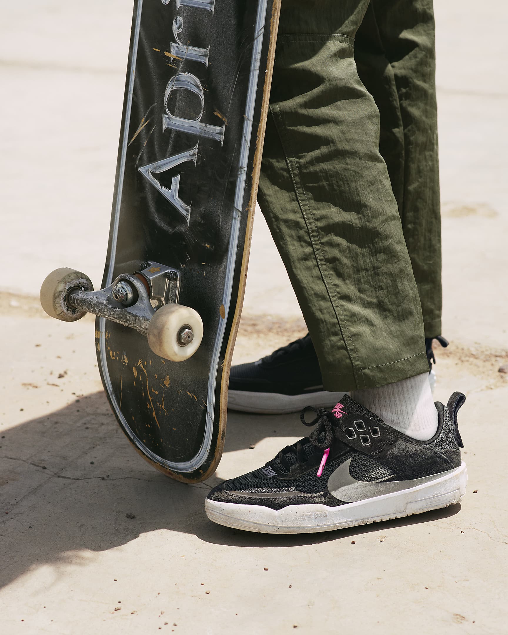 Nike SB Day One Big Kids' Skate Shoes - Black/Anthracite/Alchemy Pink/Cool Grey