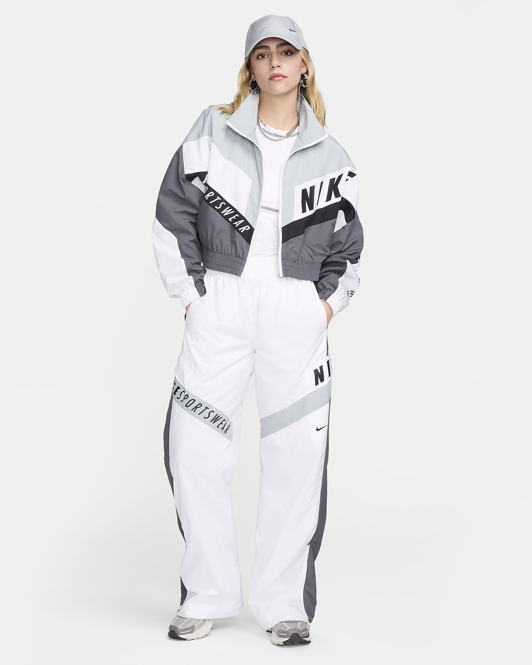 Nike Sportswear Women's Woven Jacket - Iron Grey/Light Pumice/White