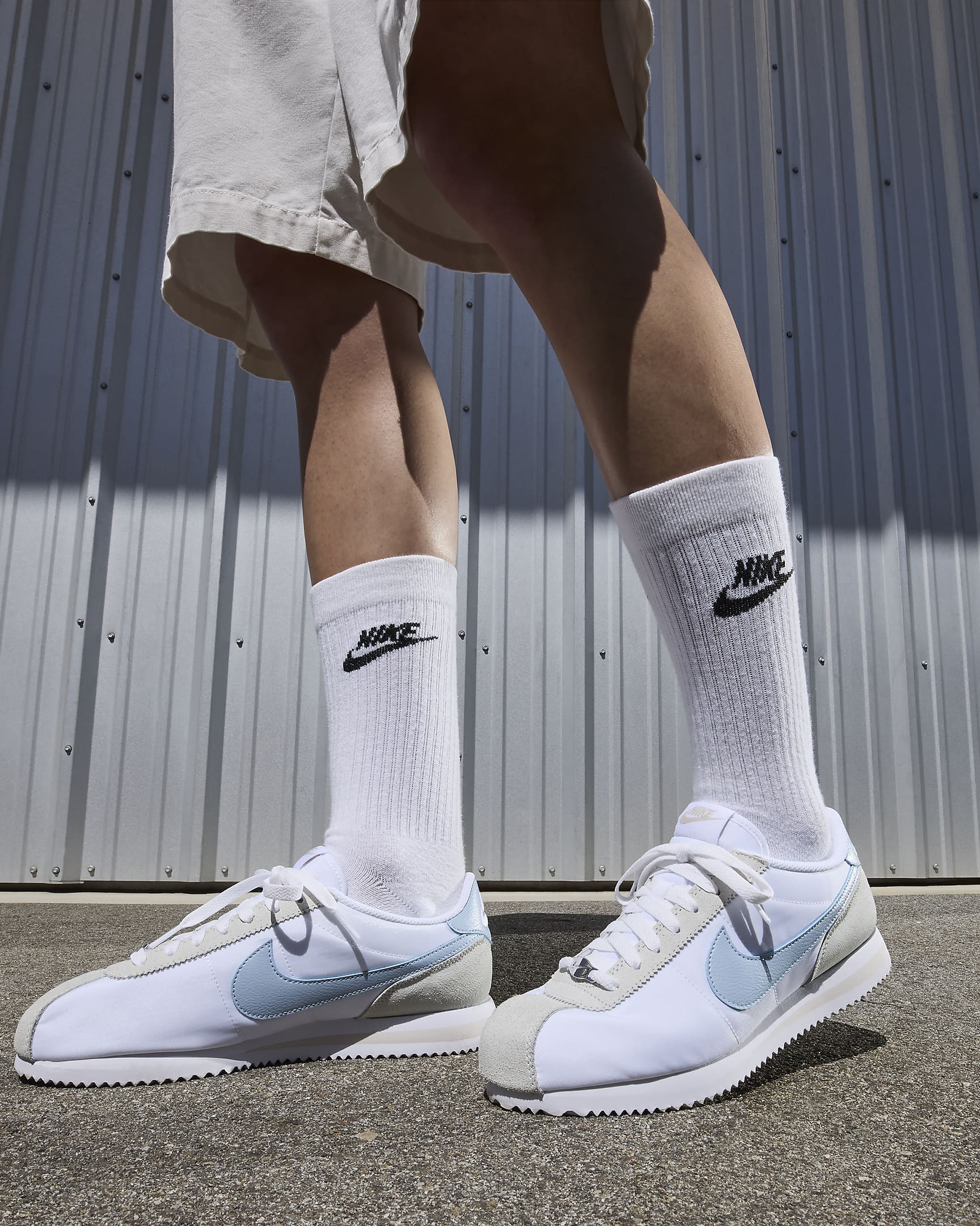 Chaussure Nike Cortez Textile pour femme - Blanc/Light Orewood Brown/Summit White/Light Armory Blue