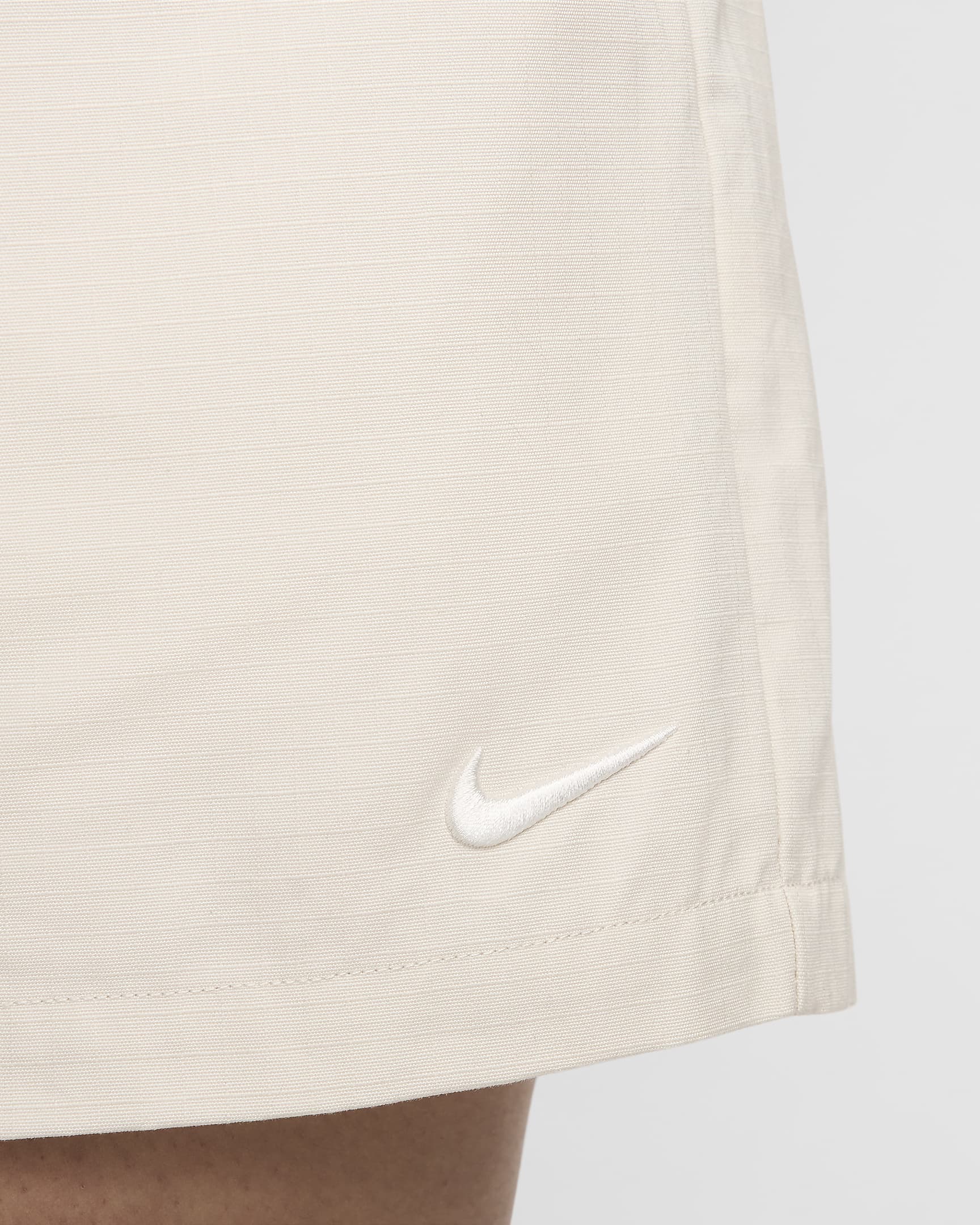 Nike Sportswear Collection Pantalón corto de 8 cm y talle alto - Mujer - Light Orewood Brown/Sail