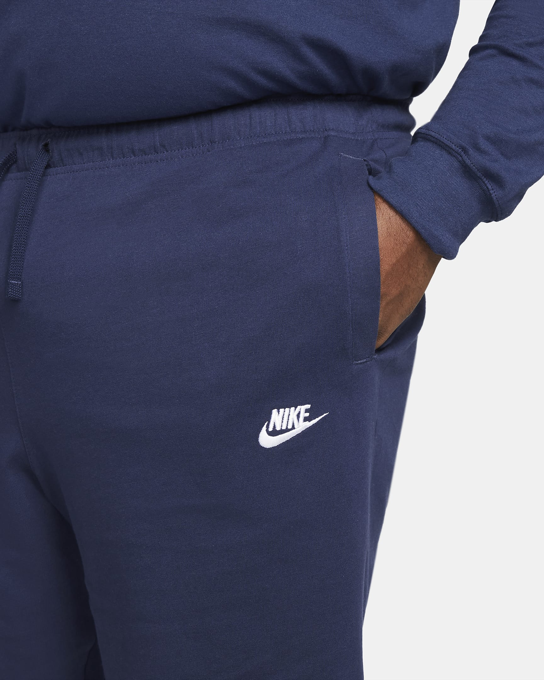 Nike Sportswear Club Herrenshorts - Midnight Navy/Weiß