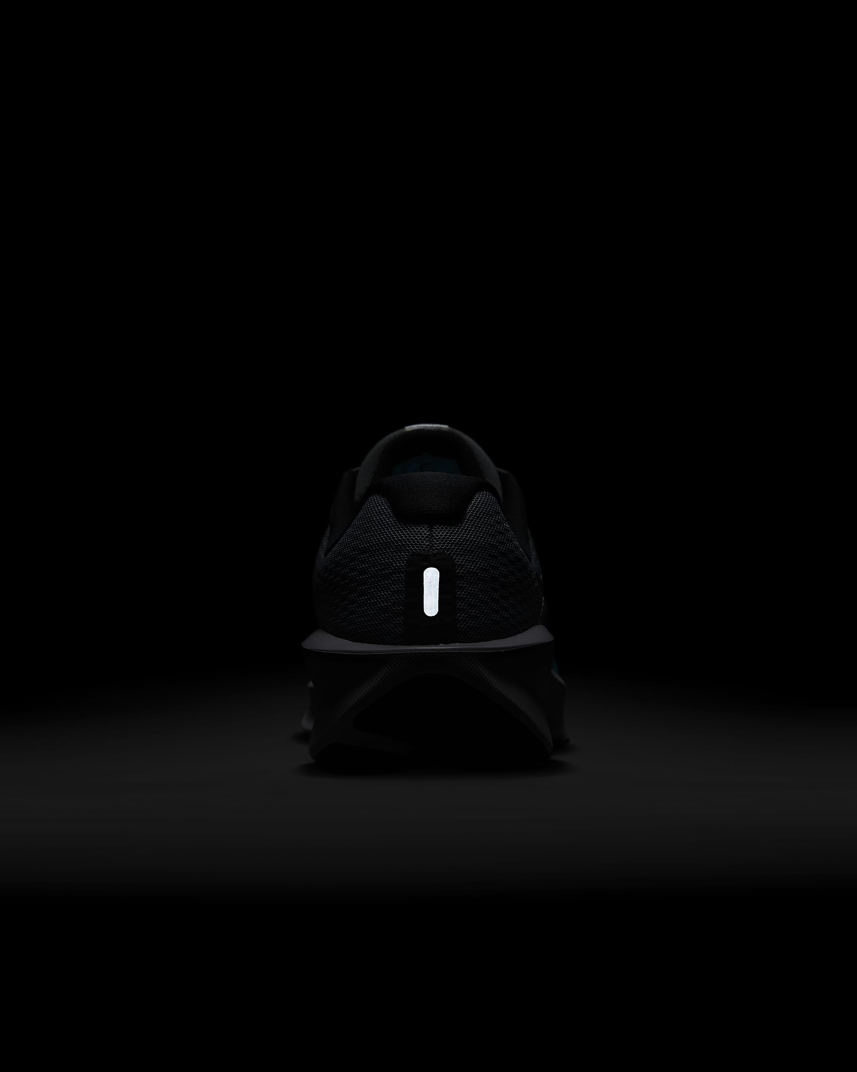 Nike Downshifter 13 Men's Road Running Shoes (Extra Wide).