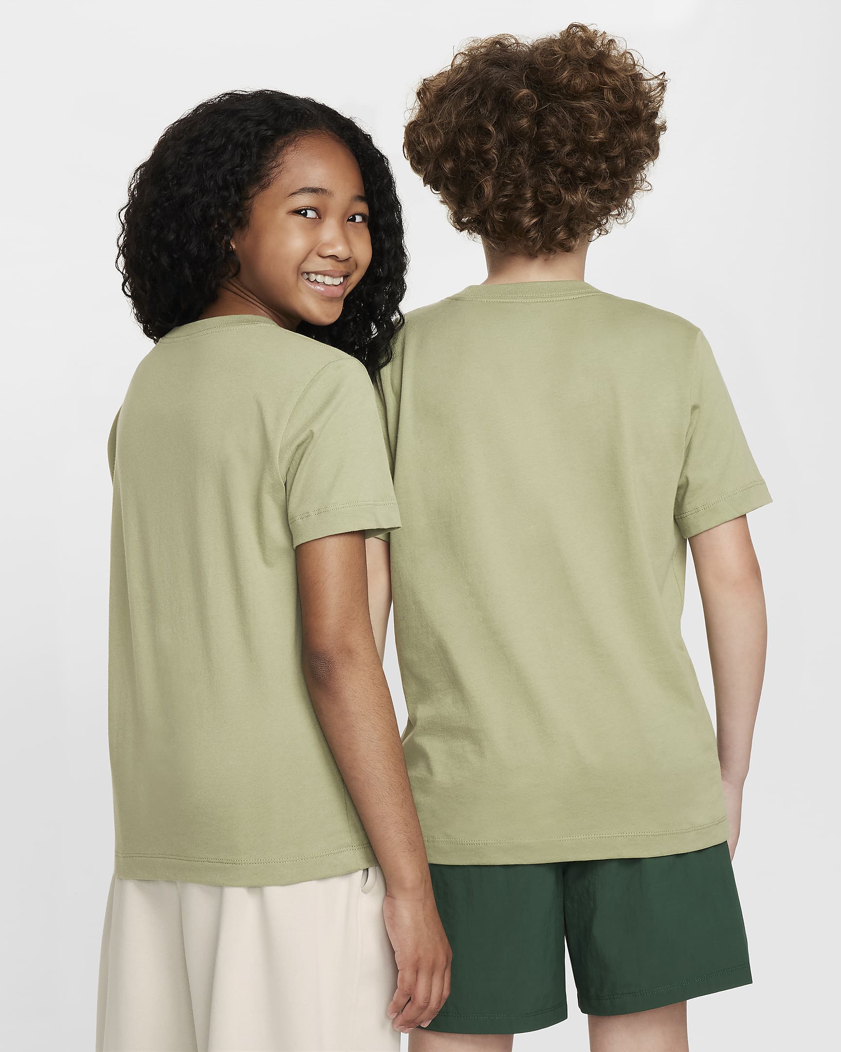 Nike Sportswear Older Kids' T-Shirt - Oil Green