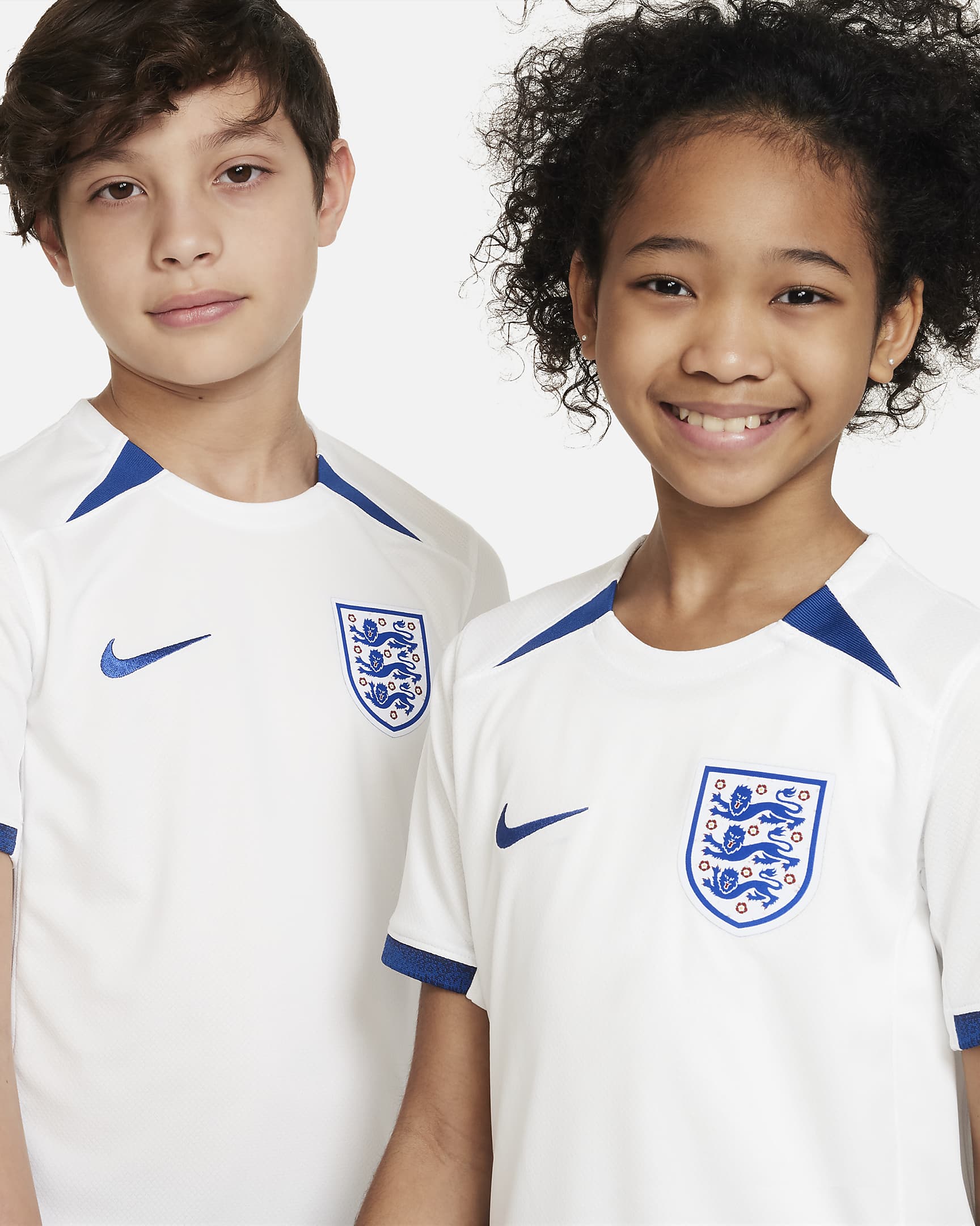 England 2023 Stadium Home Older Kids' Nike Dri-FIT Football Shirt. Nike SI