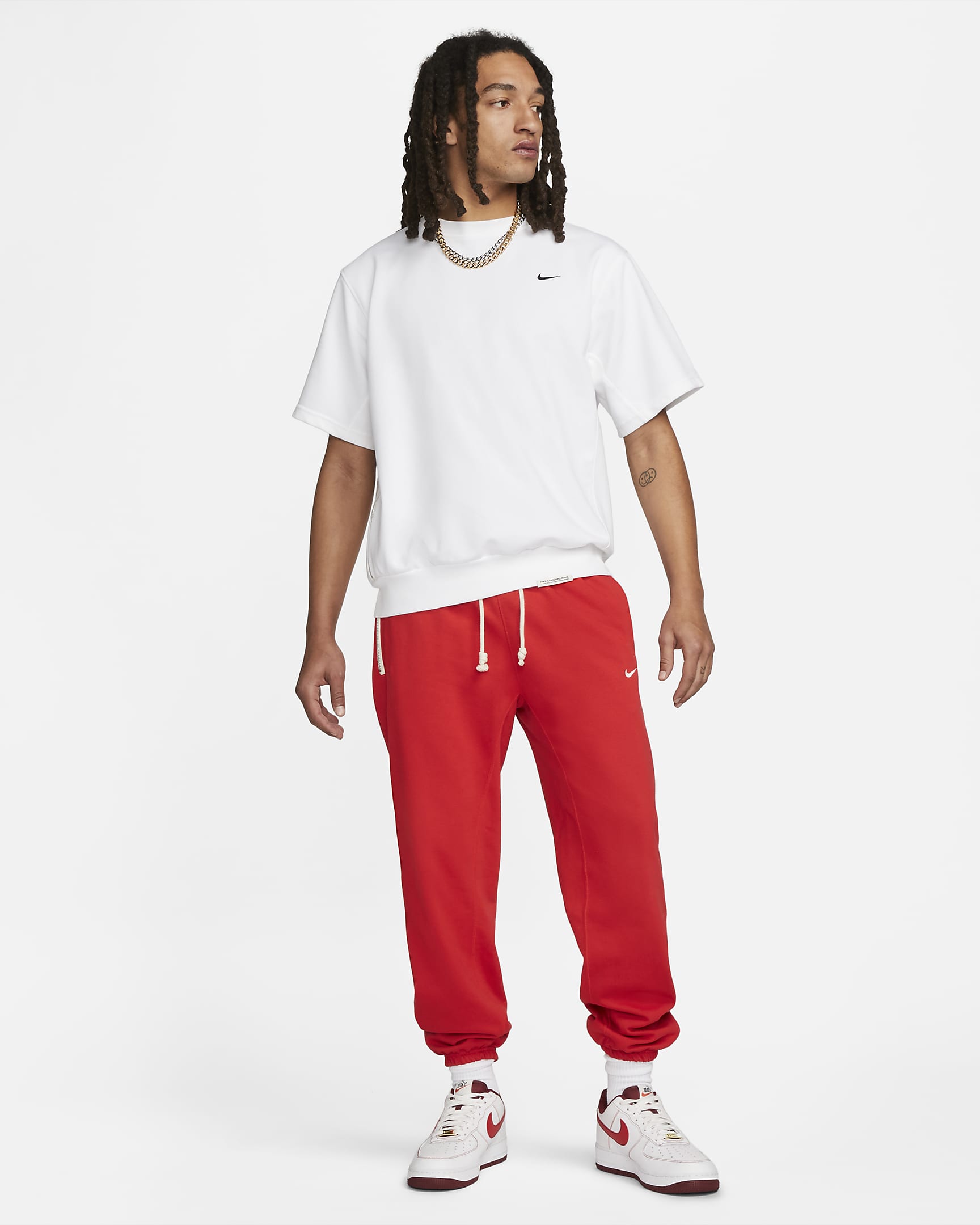 Nike DriFIT Standard Issue Men's ShortSleeve Basketball Crew.