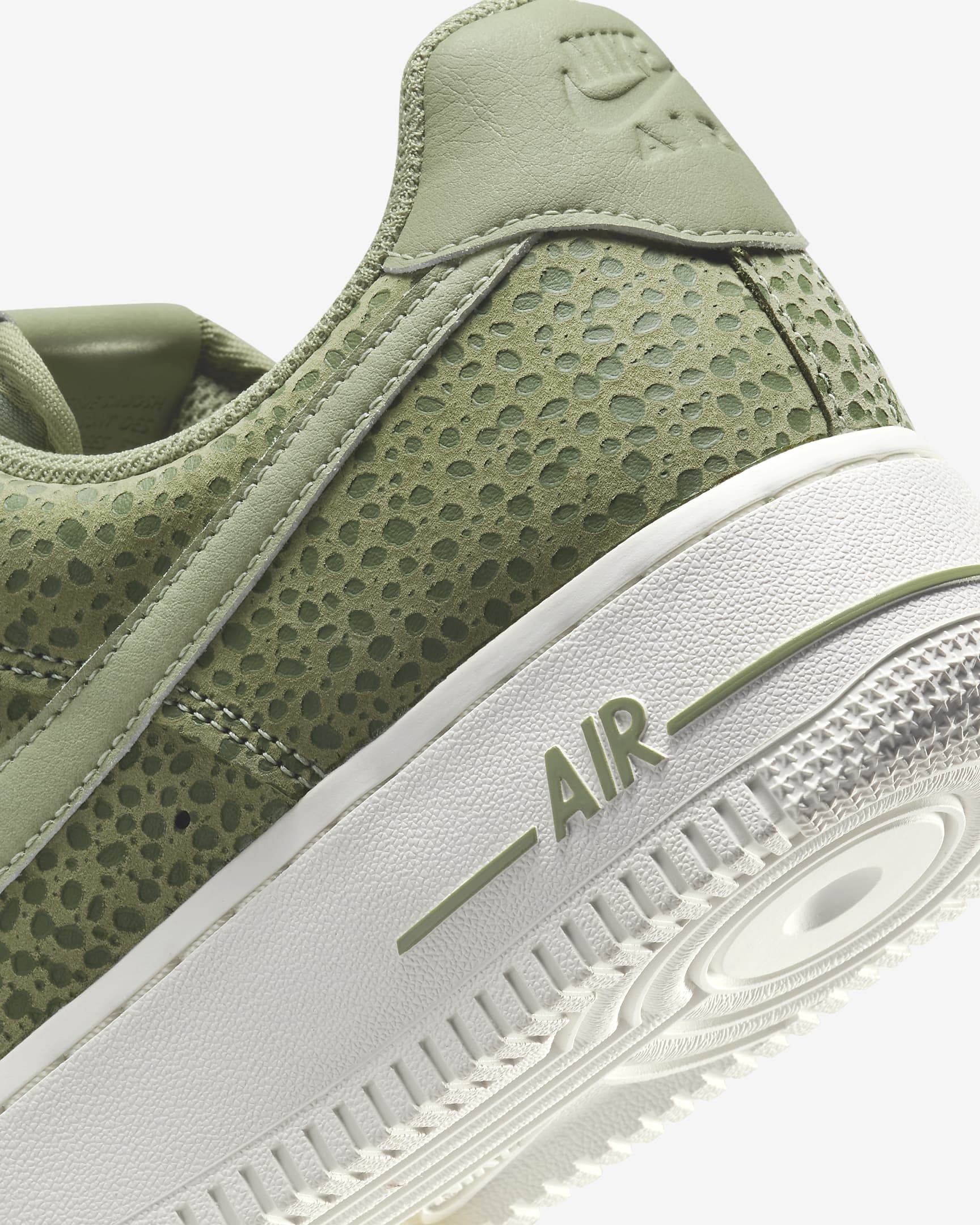 Nike Air Force 1 '07 Premium sko til dame - Sesame/Light Bone/Oil Green