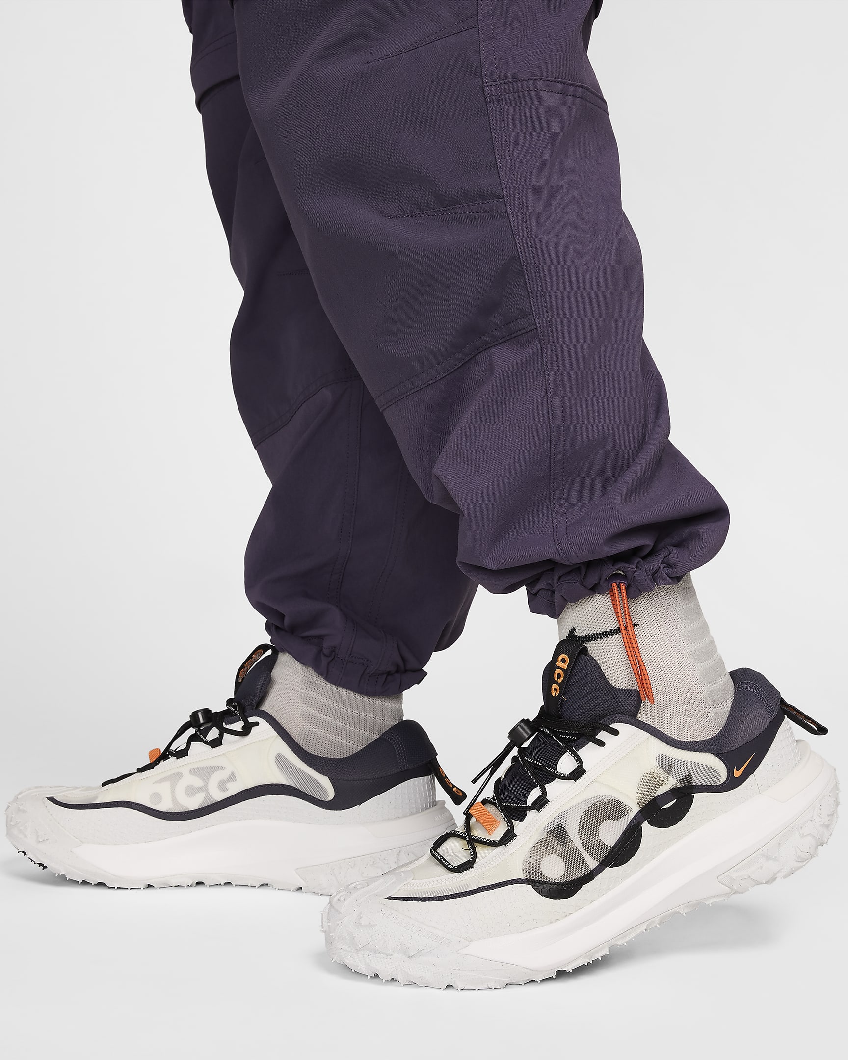 Nike ACG "Smith Summit" Herren-Cargo-Hose - Dark Raisin/Schwarz/Safety Orange/Summit White