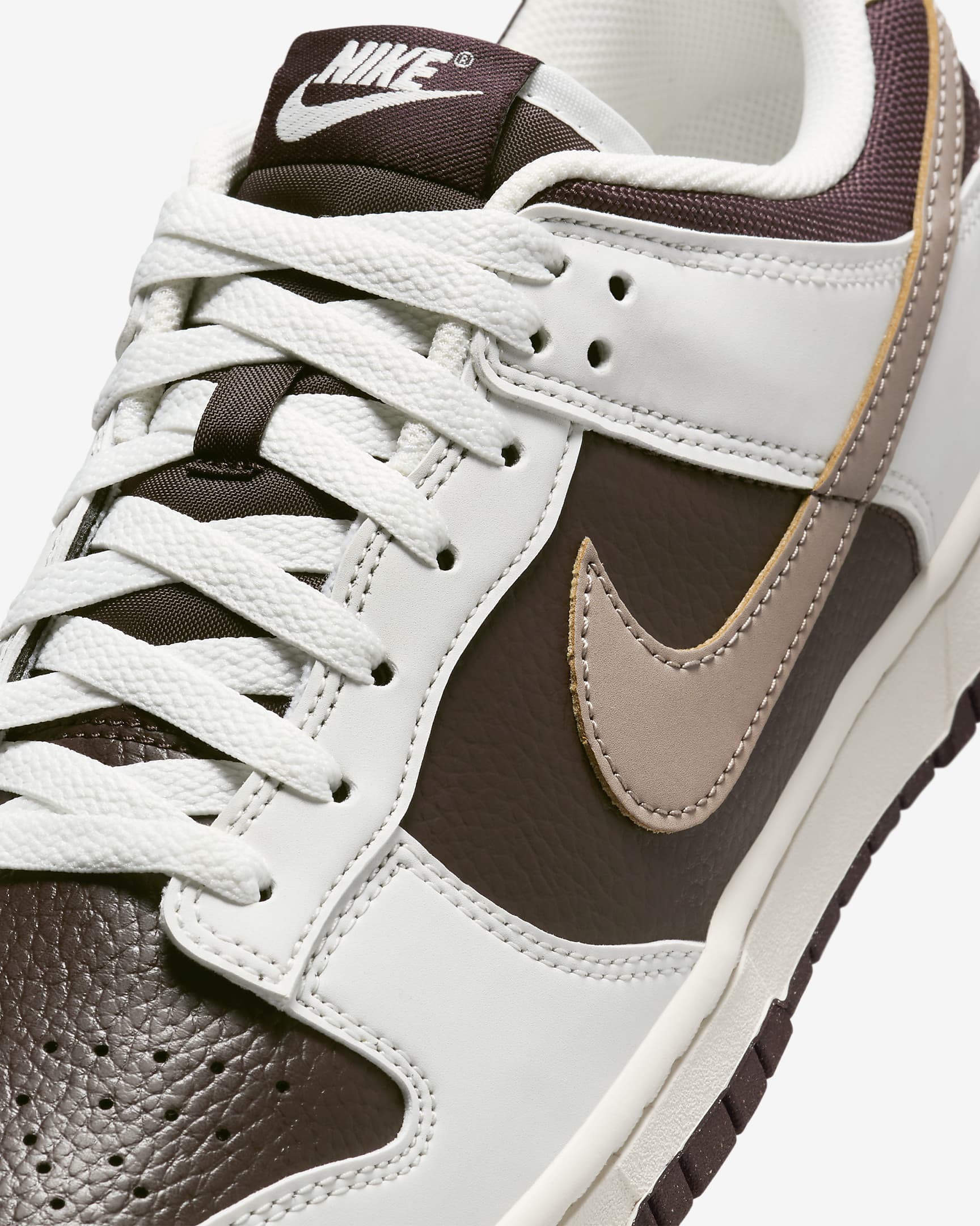 Sko Nike Dunk Low för män - Summit White/Baroque Brown/Phantom/Khaki