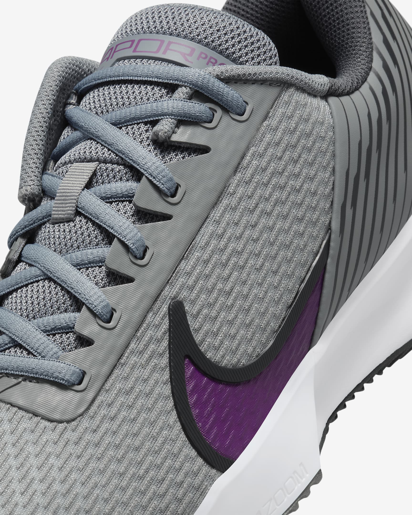 NikeCourt Air Zoom Vapor Pro 2 tennissko for grusbaner til herre - Smoke Grey/Dark Smoke Grey/Svart/Sangria