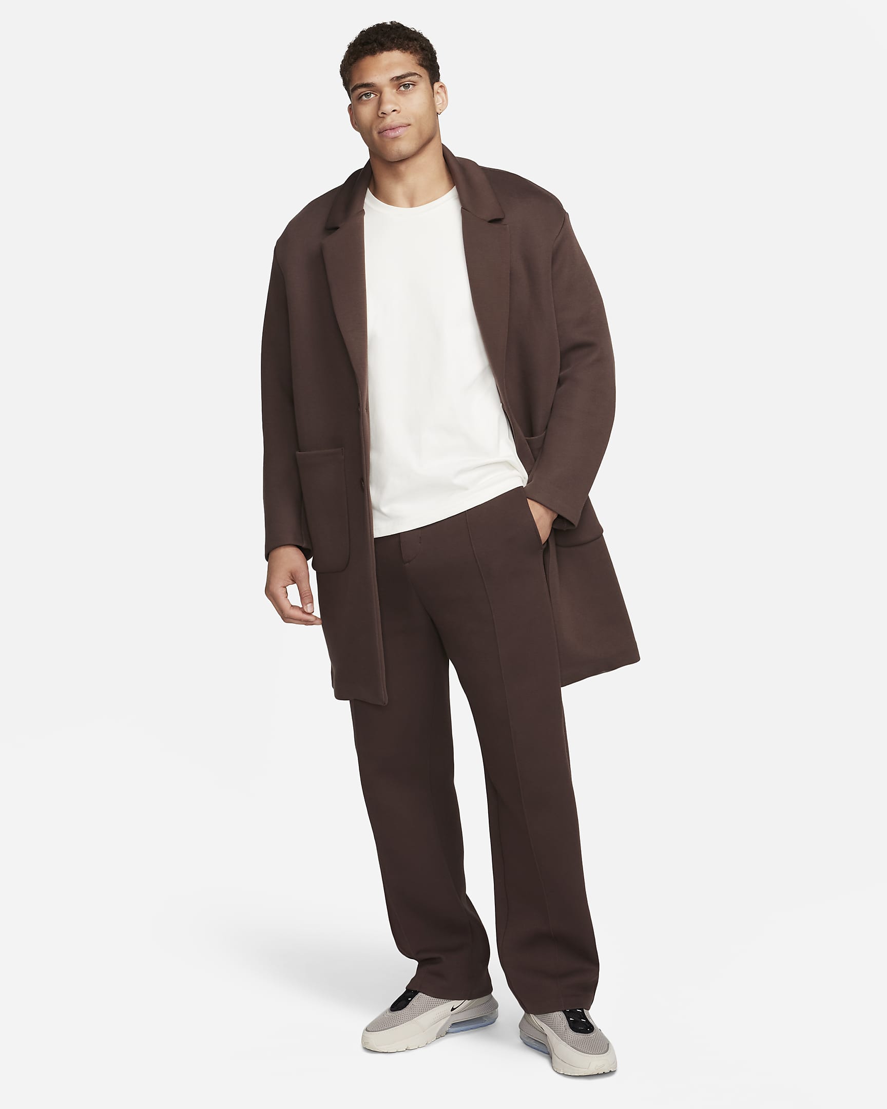 Nike Sportswear Tech Fleece Reimagined joggebukse med ledig passform og åpen fald til herre - Baroque Brown