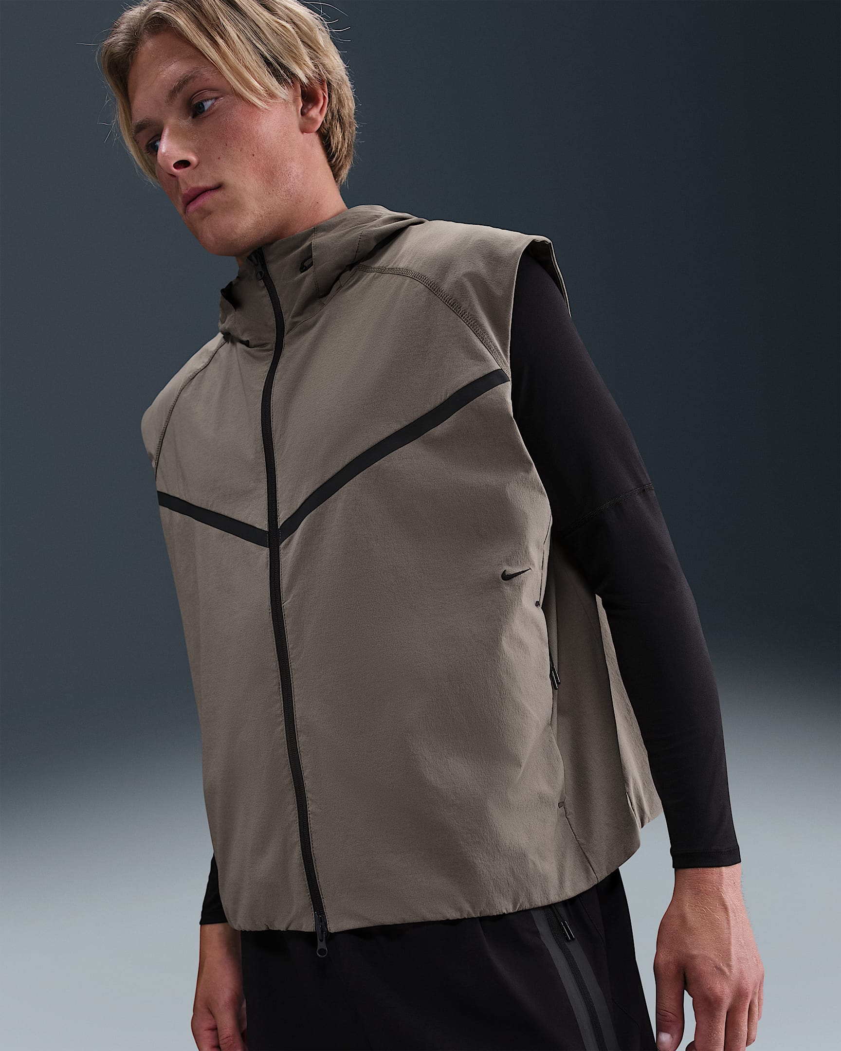 Veste sans manches Windrunner tissée Dri-FIT Nike Tech pour homme - Cave Stone/Noir