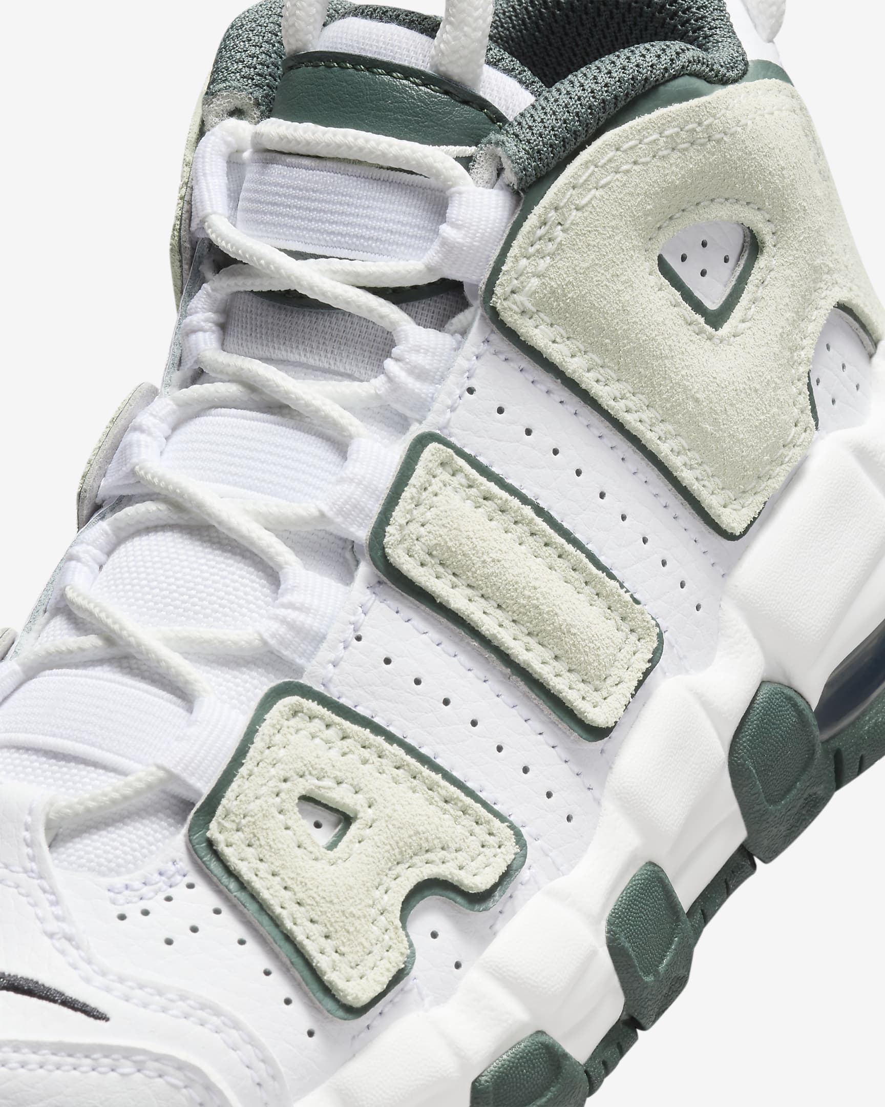 Nike Air More Uptempo Younger Kids' Shoes. Nike PT