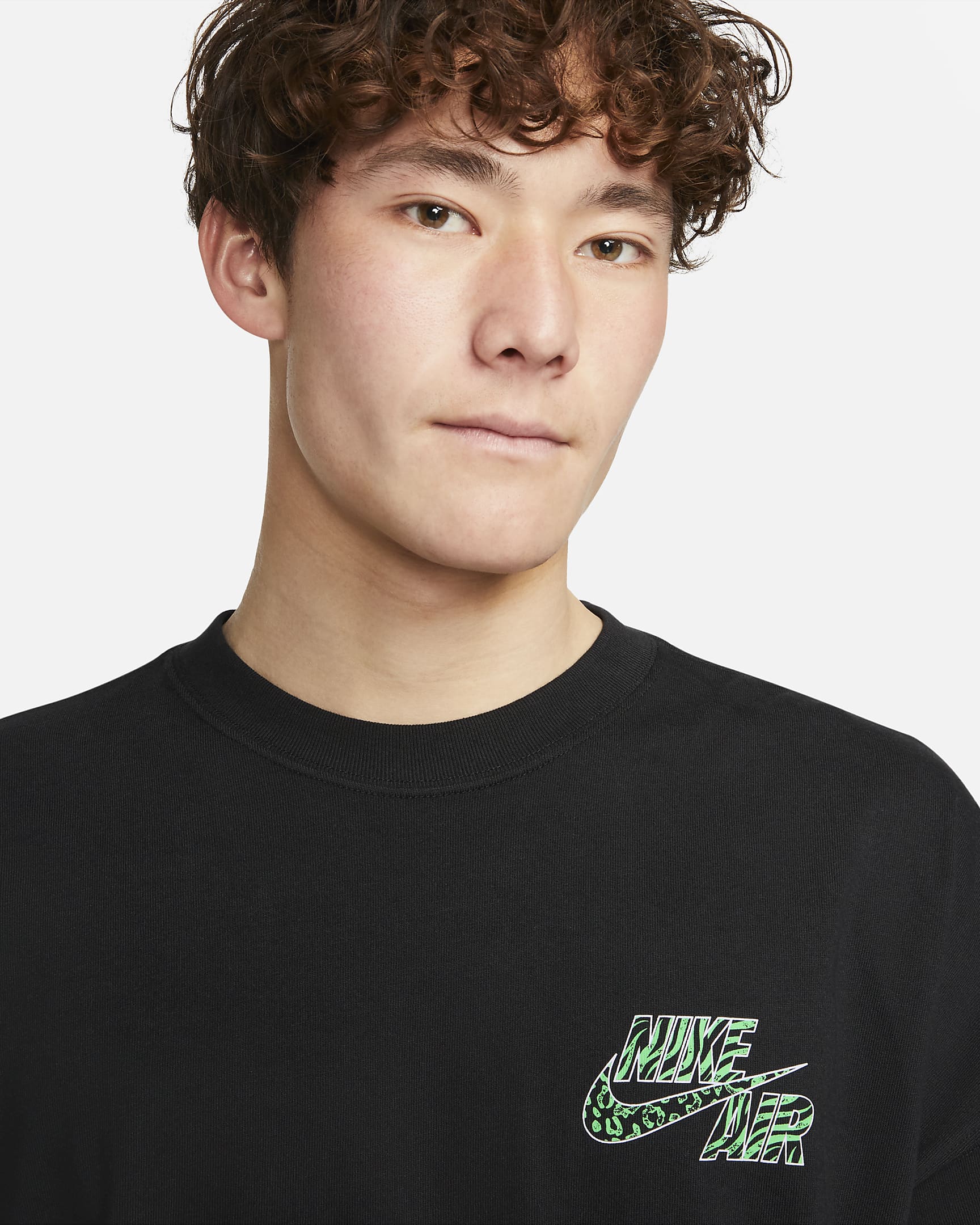 Nike Sportswear 男款 T 恤 - 黑色