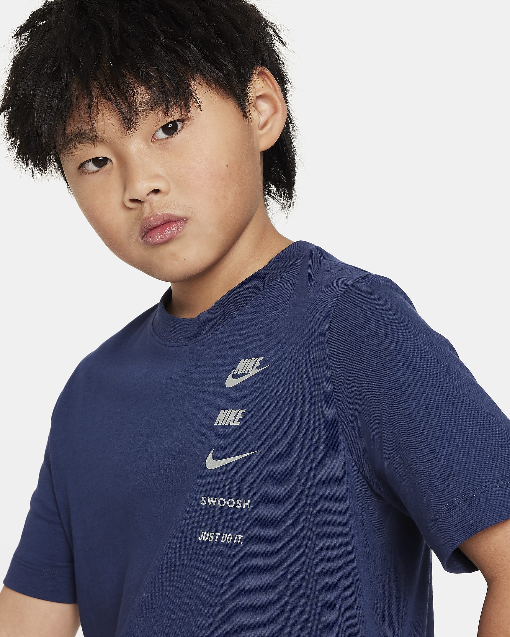 Nike Sportswear Older Kids' (Boys') Graphic T-Shirt. Nike PT