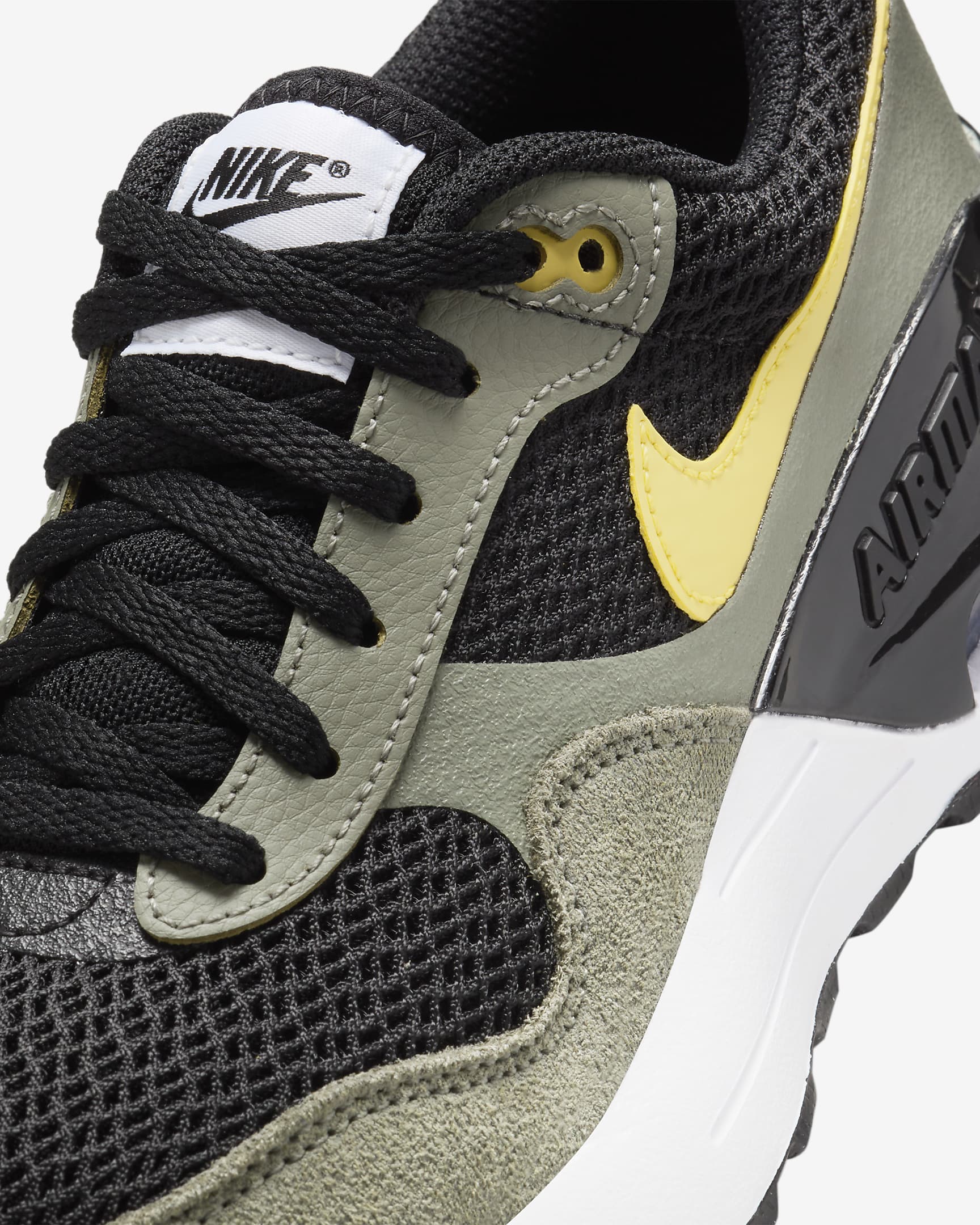 Nike Air Max SYSTM Older Kids' Shoes - Black/Dark Stucco/Black/Saturn Gold