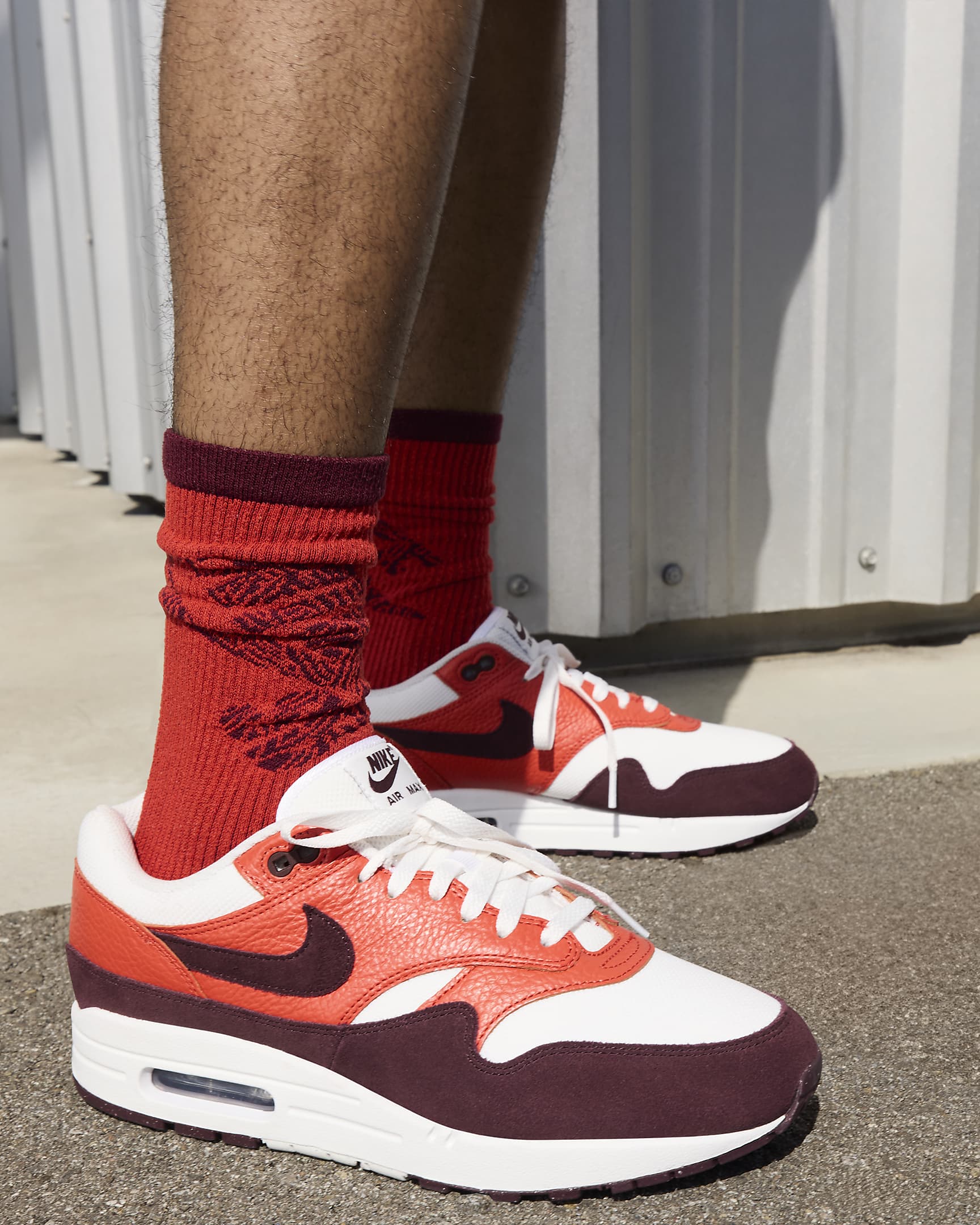 Nike Air Max 1-sko til mænd - Summit White/Picante Red/Burgundy Crush