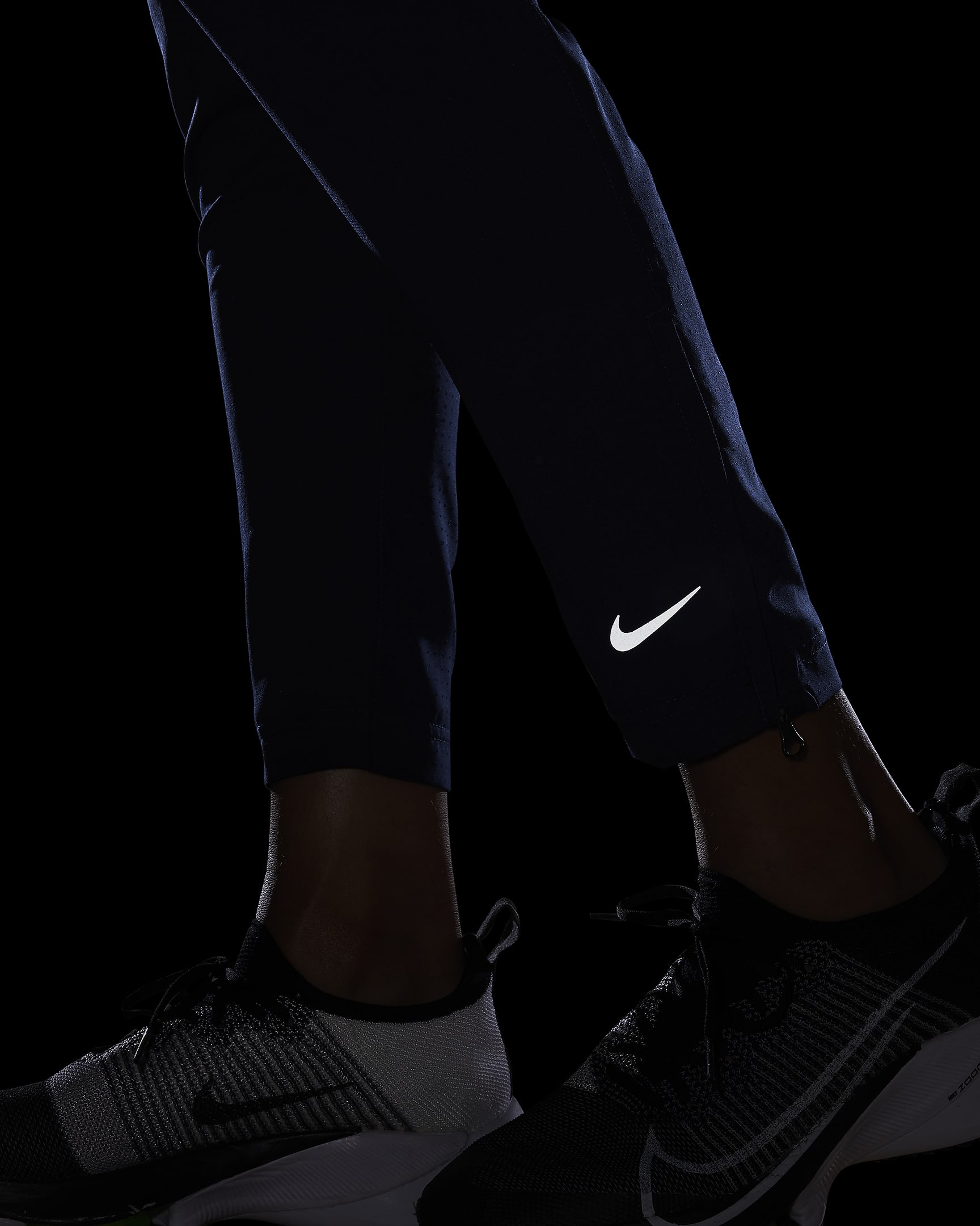 Nike Multi Tech EasyOn Older Kids' (Boys') Dri-FIT Training Trousers - Midnight Navy/Black