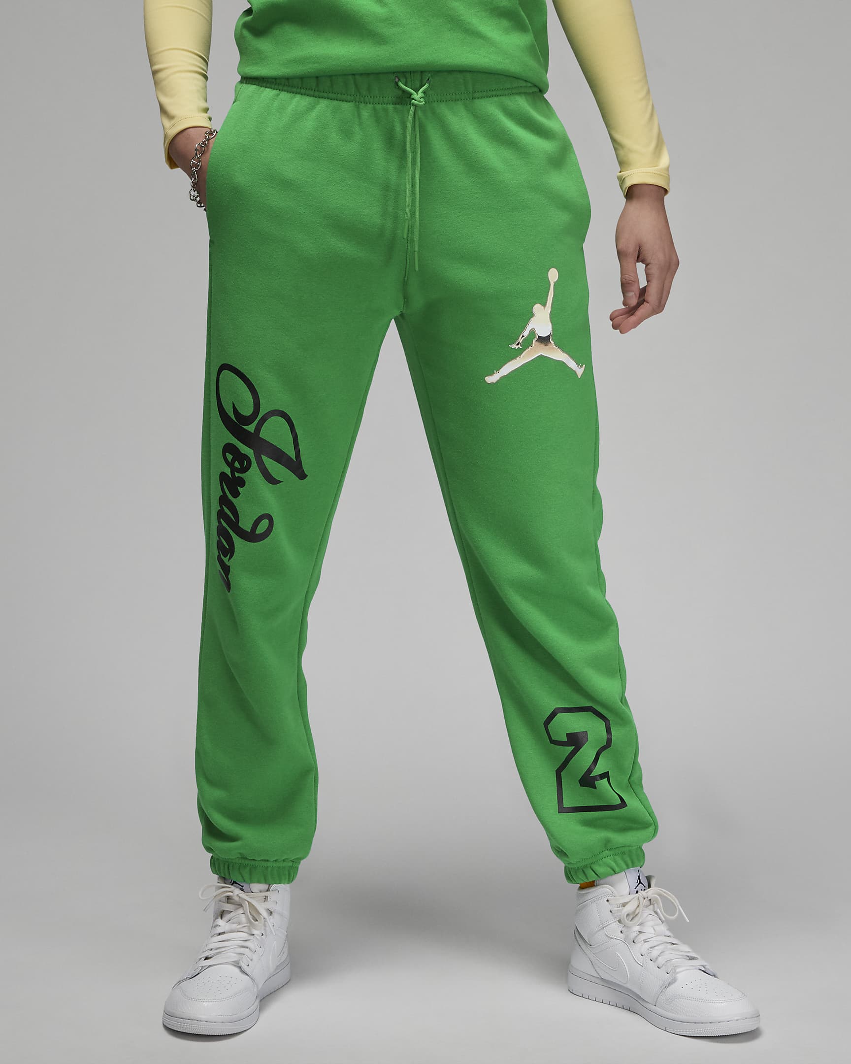 Jordan Brooklyn Fleece Women's Graphic Tracksuit Bottoms. Nike LU