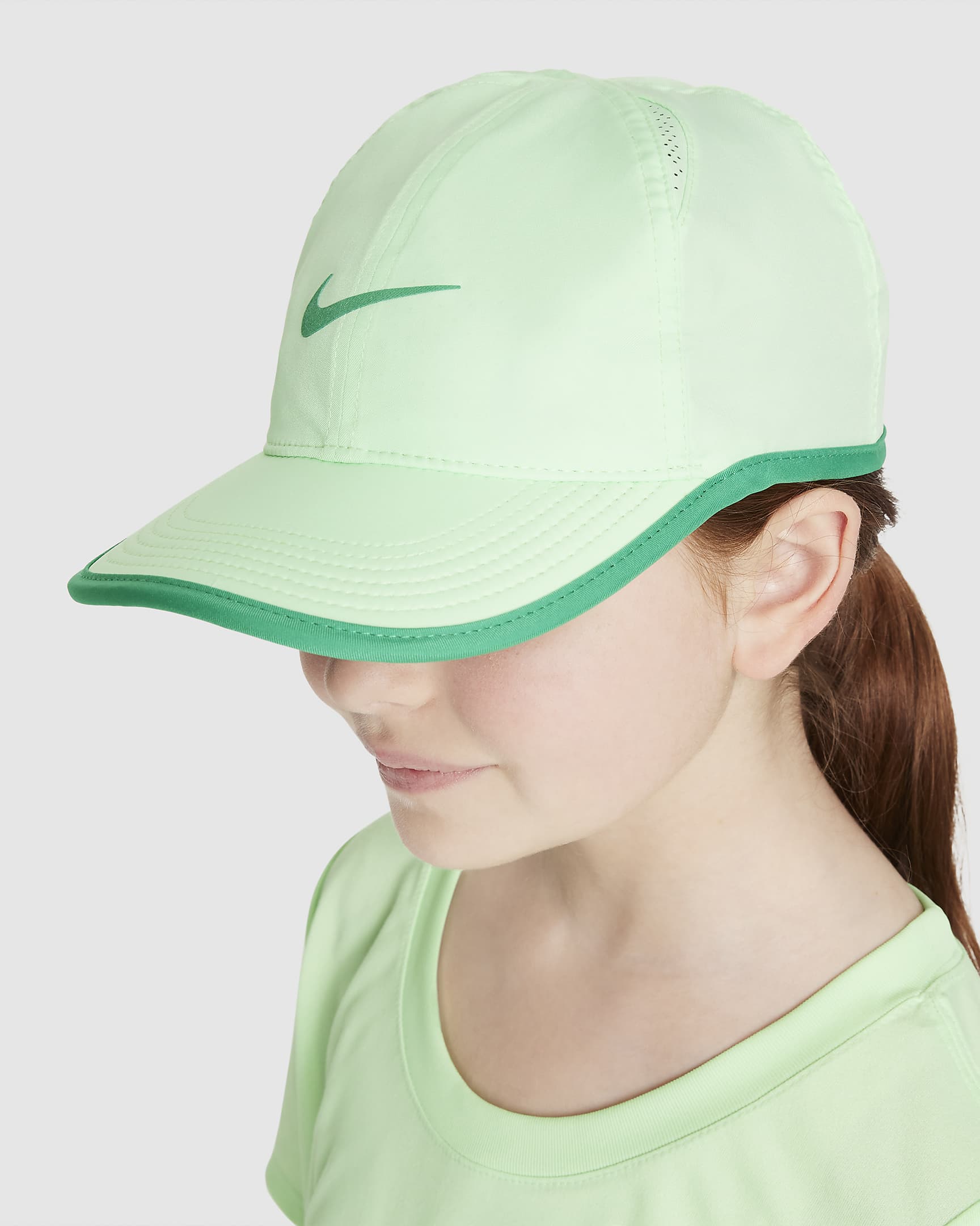 Gorra ligera desestructurada para niños Nike Dri-FIT Club - Verde vapor/Verde estadio/Verde estadio