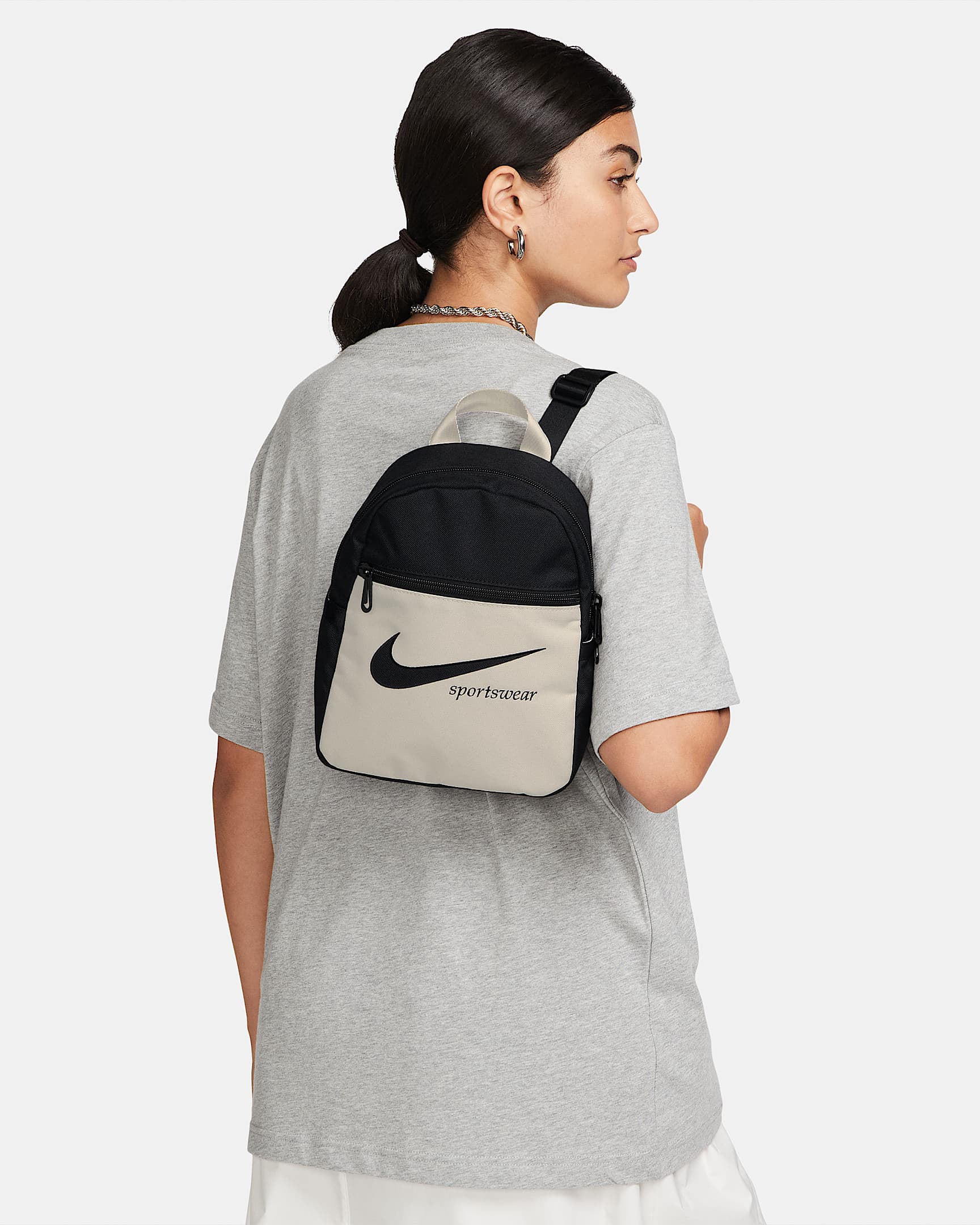 Nike Sportswear Futura Check Mini Backpack (6L). Nike SG