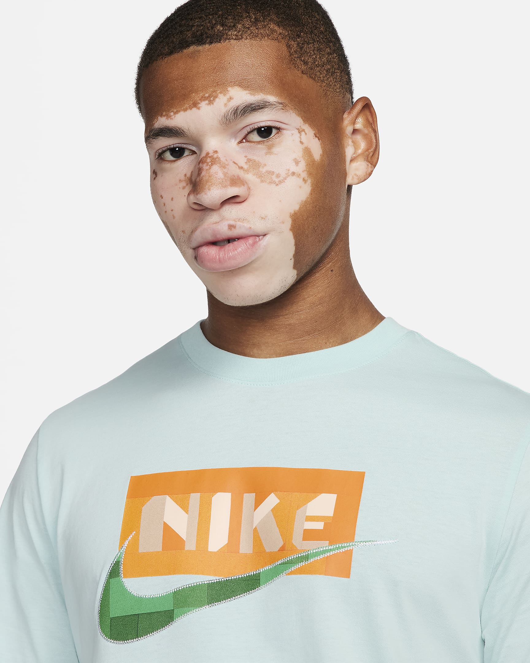mens nike tees on sale