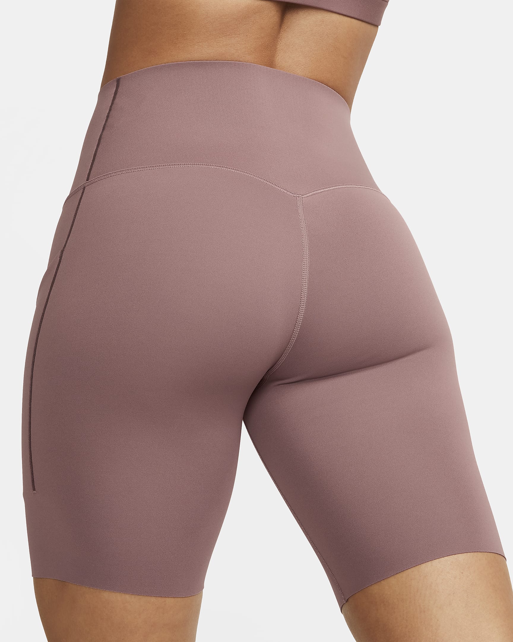 Nike Universa Bikeshorts met hoge taille, zakken en medium ondersteuning voor dames (20 cm) - Smokey Mauve/Zwart