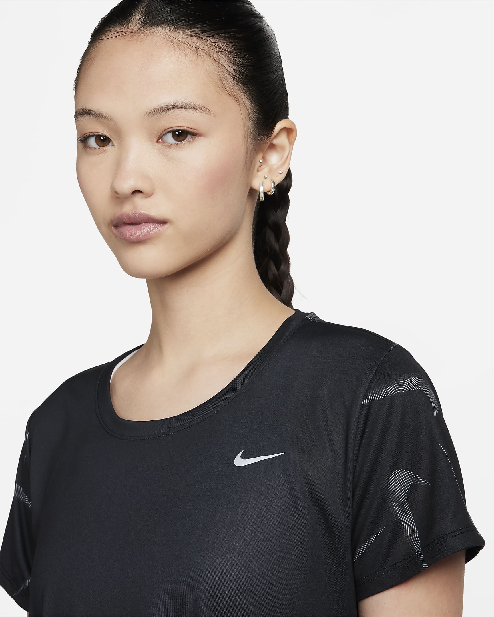 Nike Dri-FIT Swoosh Women's Short-Sleeve Printed Running Top. Nike PH