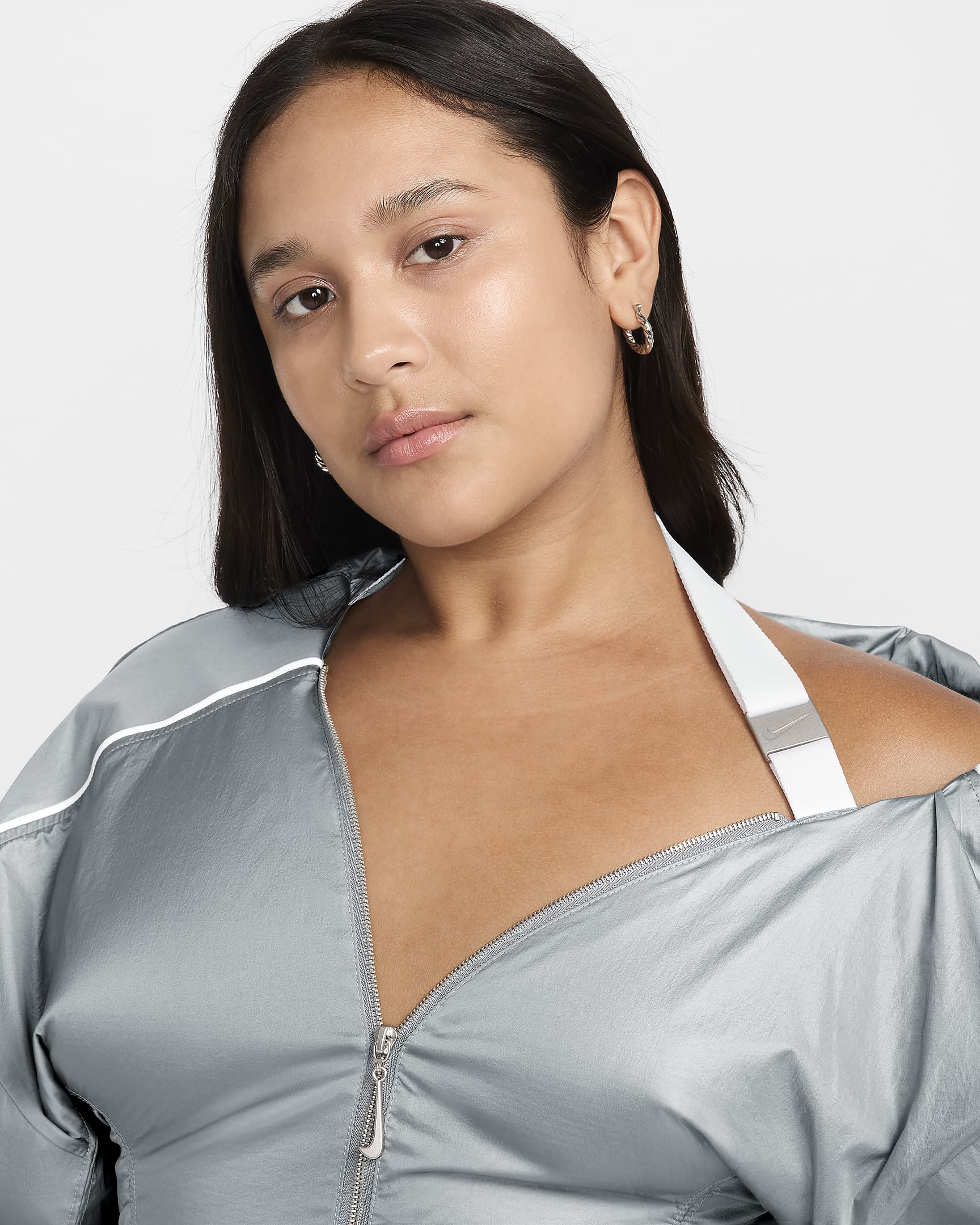 Chamarra de entrenamiento para mujer Nike x Jacquemus - Gris partícula/Blanco