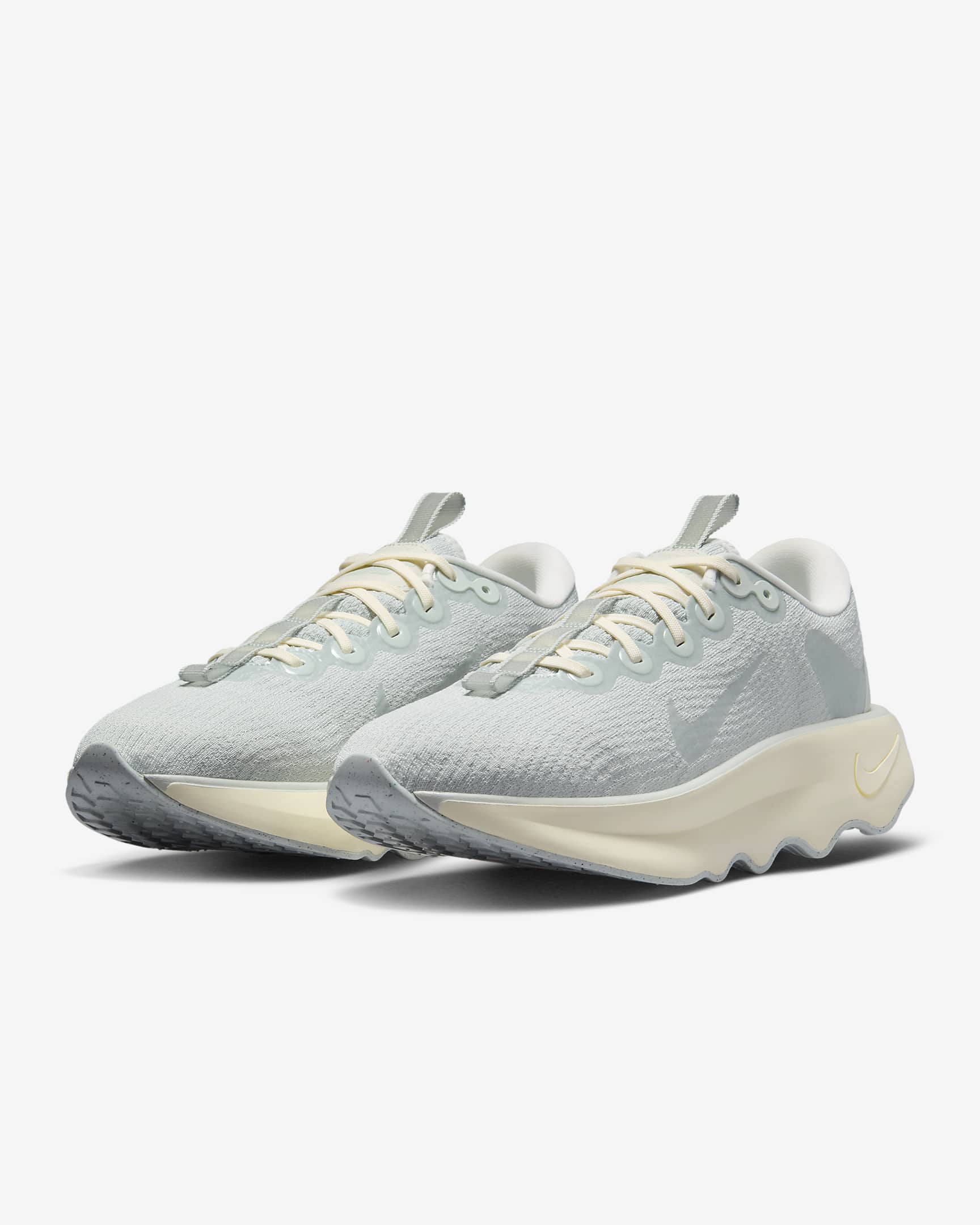 รองเท้าเดินผู้หญิง Nike Motiva - Barely Grey/Sail/Pale Ivory