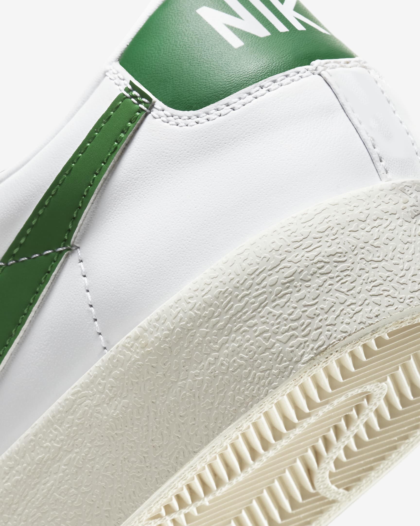 Nike Blazer Low '77 Vintage Men's Shoes - White/Sail/Black/Pine Green