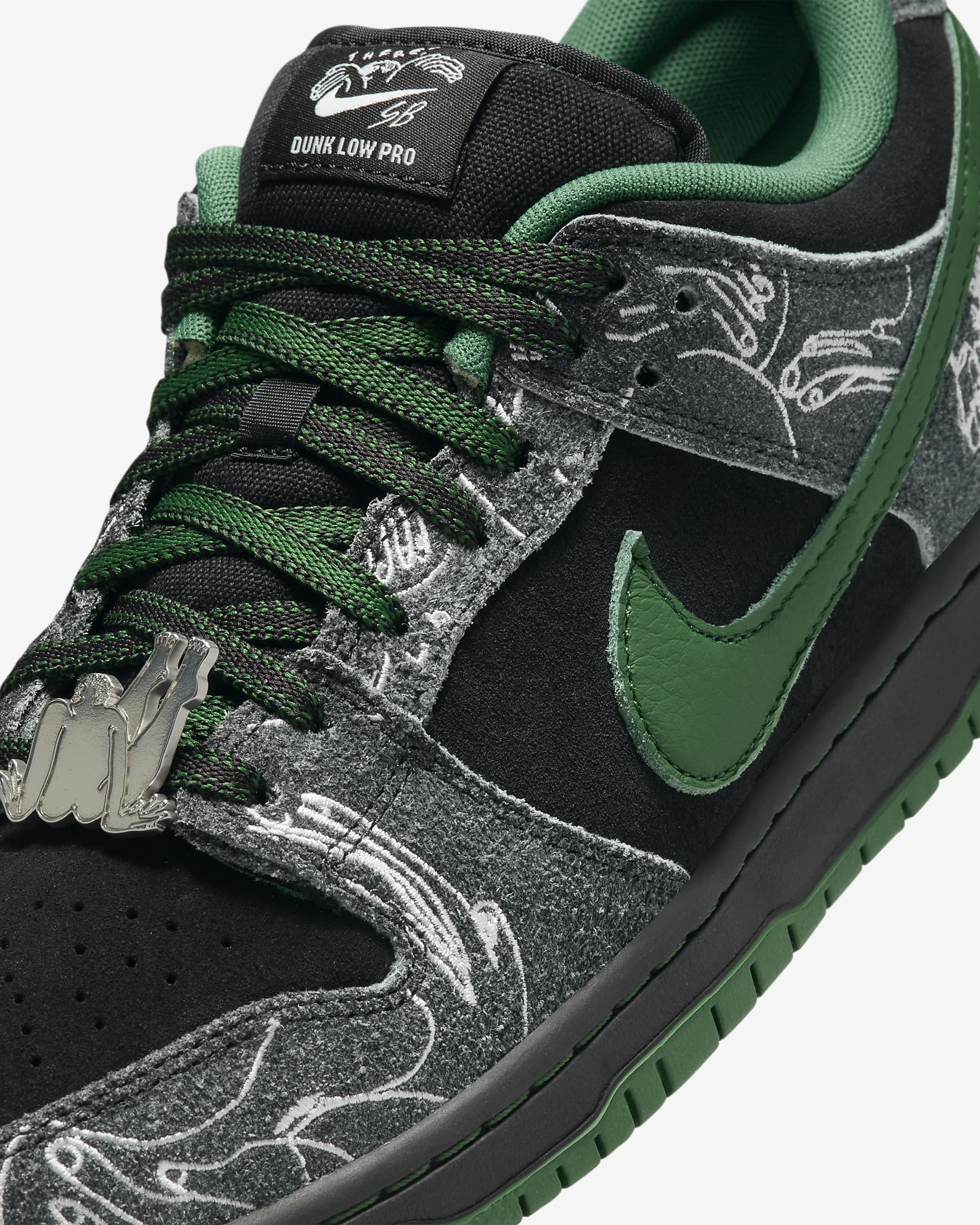 รองเท้าสเก็ตบอร์ด Nike SB Dunk Low - ดำ/Summit White/Gorge Green