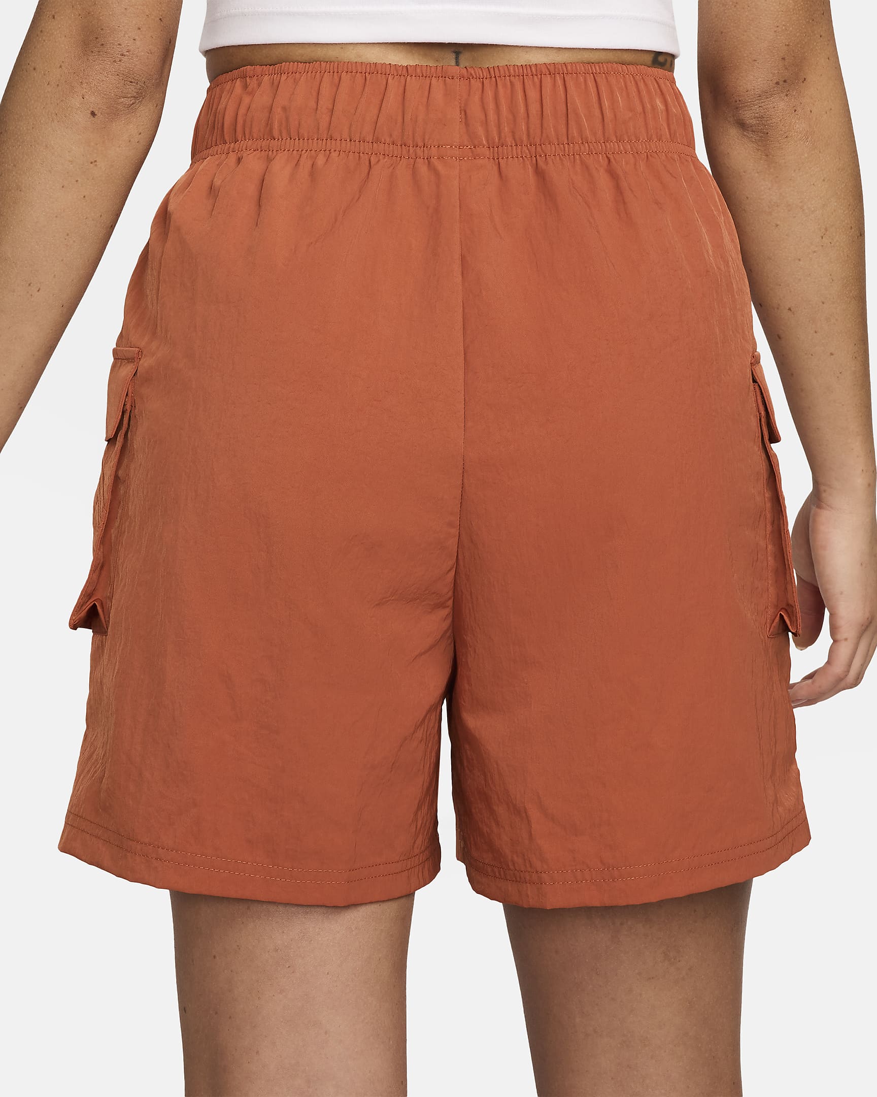 Nike Sportswear Essential vevd shorts med høyt liv til dame - Burnt Sunrise/Sail