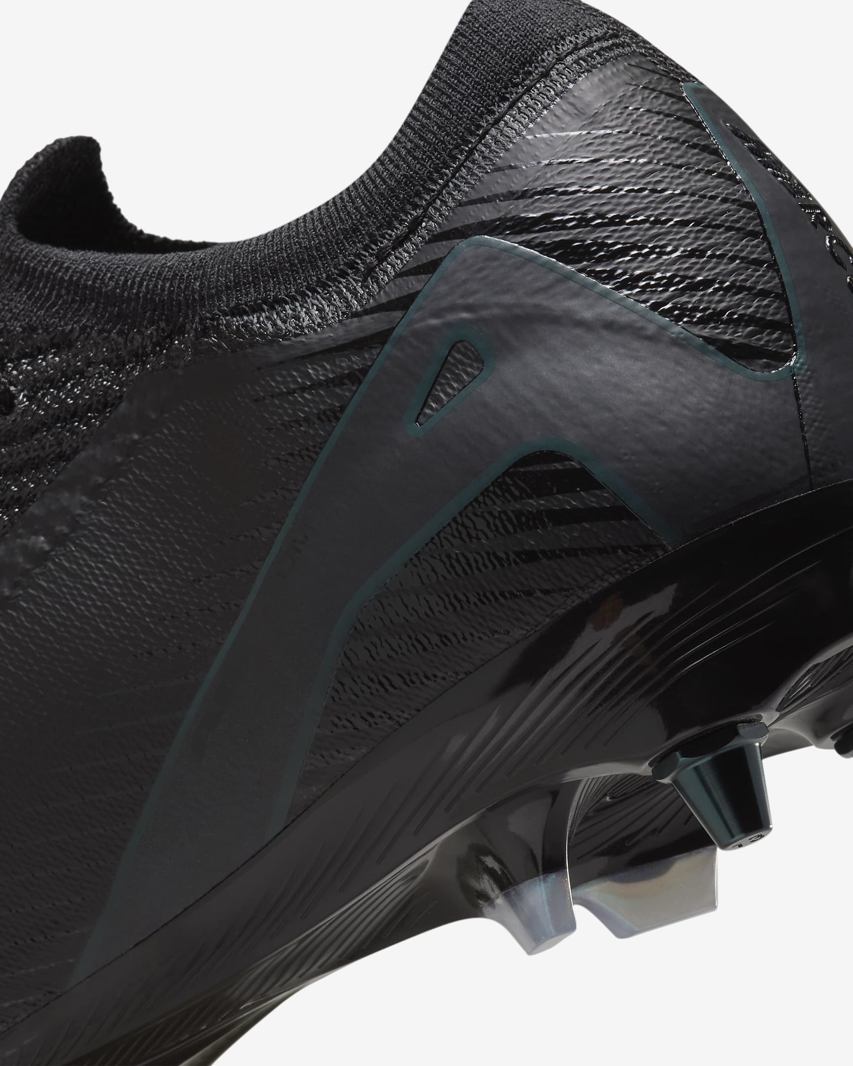 Nike Mercurial Vapor 16 Elite SG-Pro Low-Top Football Boot - Black/Deep Jungle/Black