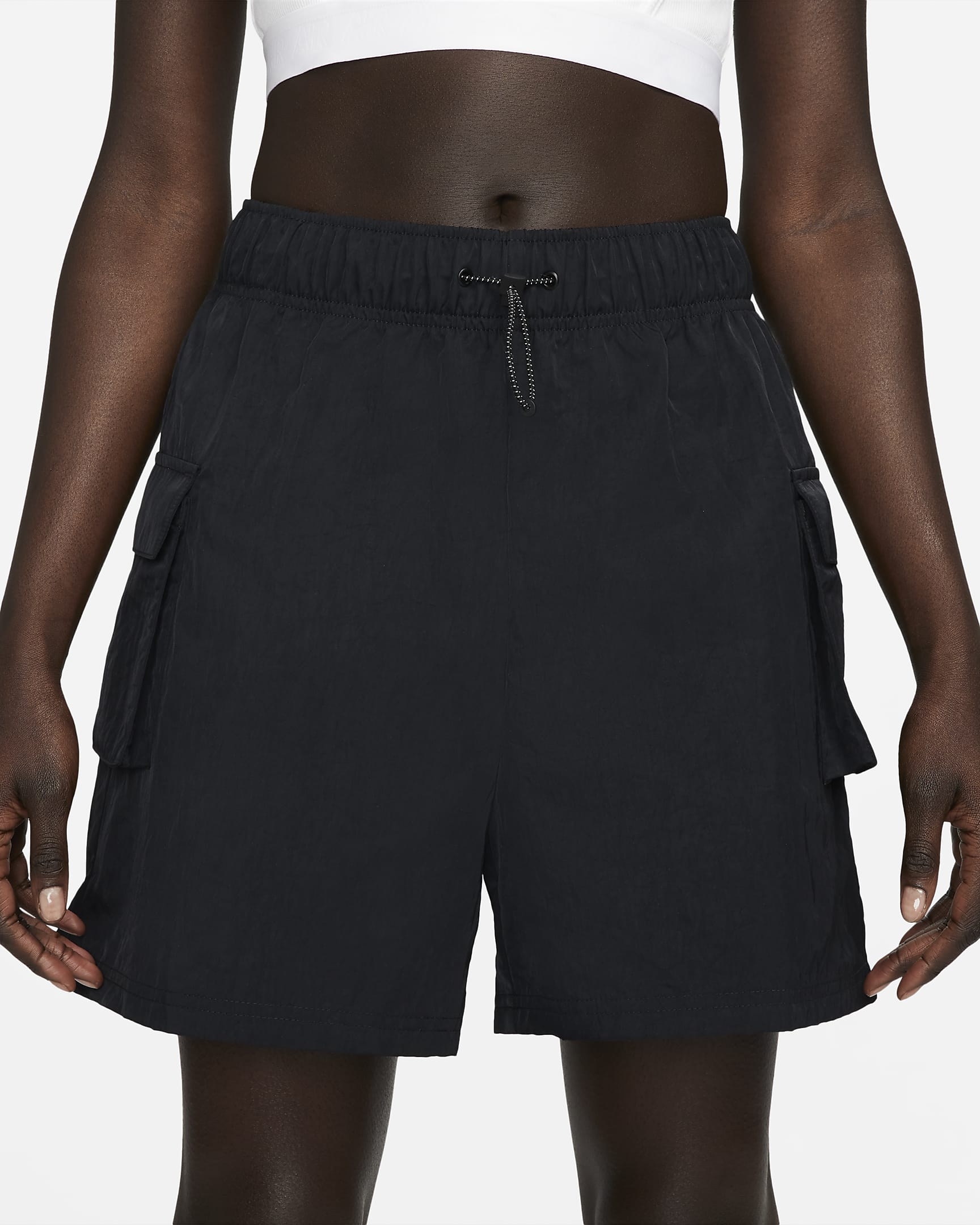 Nike Sportswear Essential Geweven damesshorts met hoge taille - Zwart/Wit