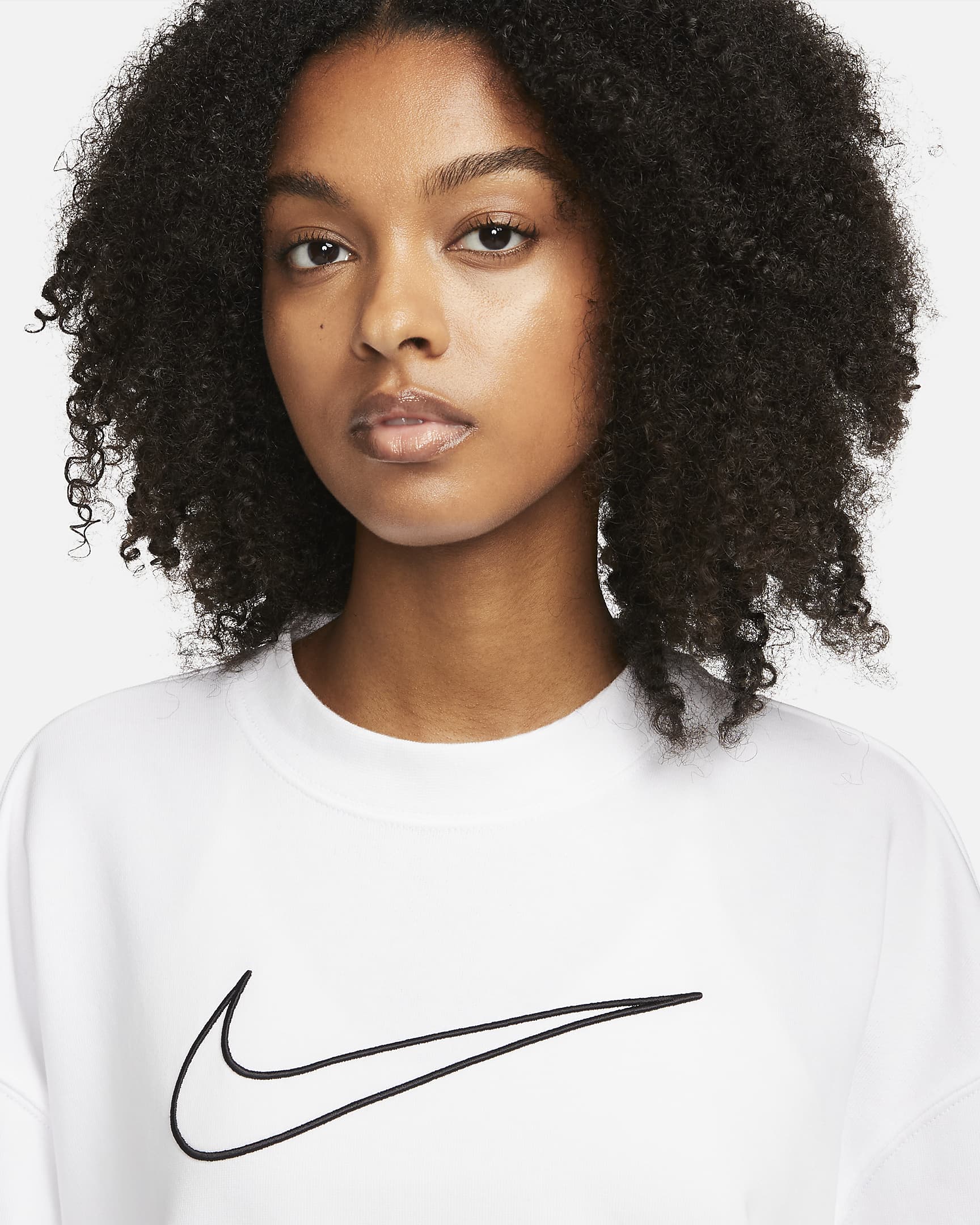 Nike Dri-FIT Get Fit Women's Graphic Crewneck Sweatshirt. Nike.com
