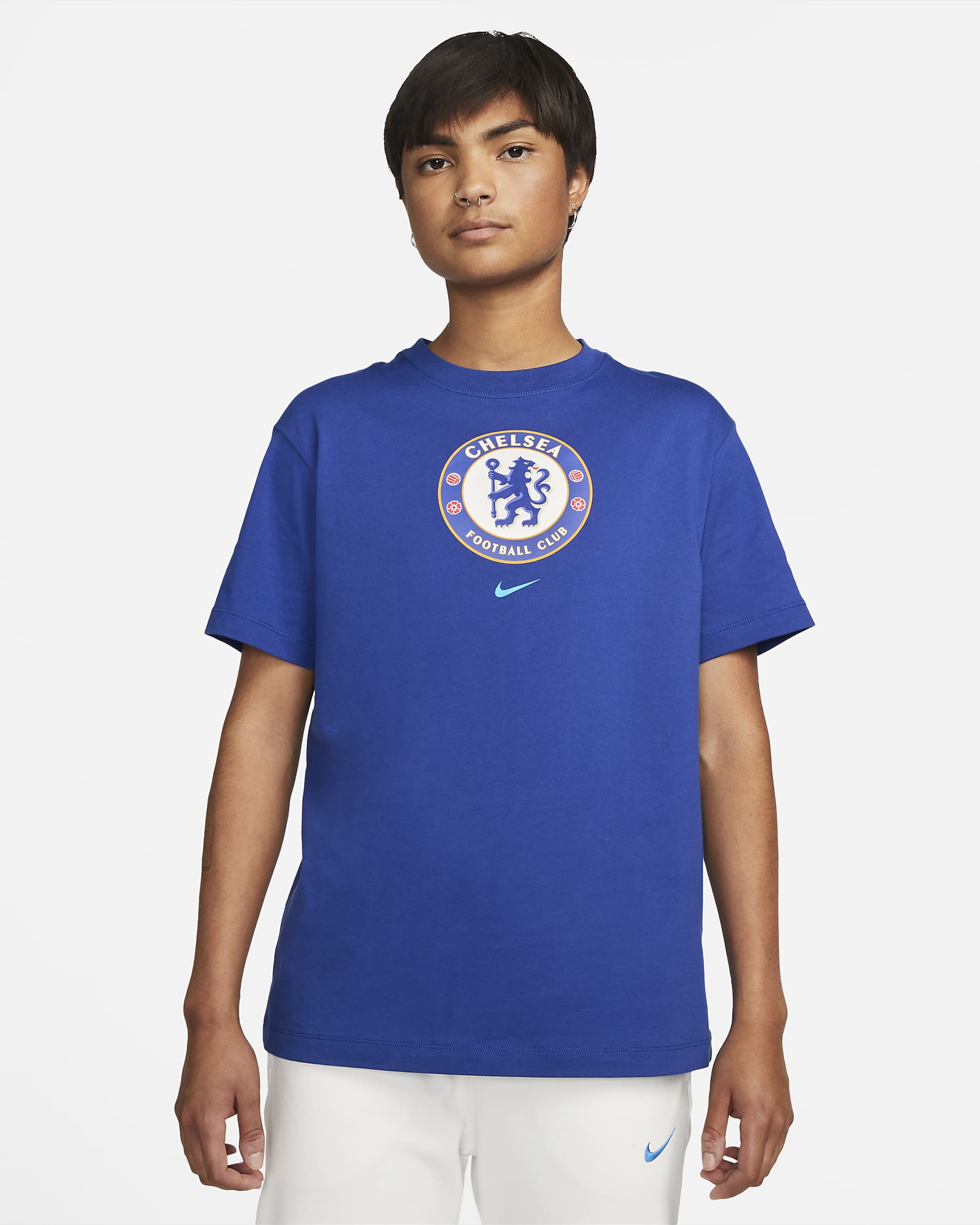 Chelsea F.C. Crest Women's Football T-Shirt. Nike CH