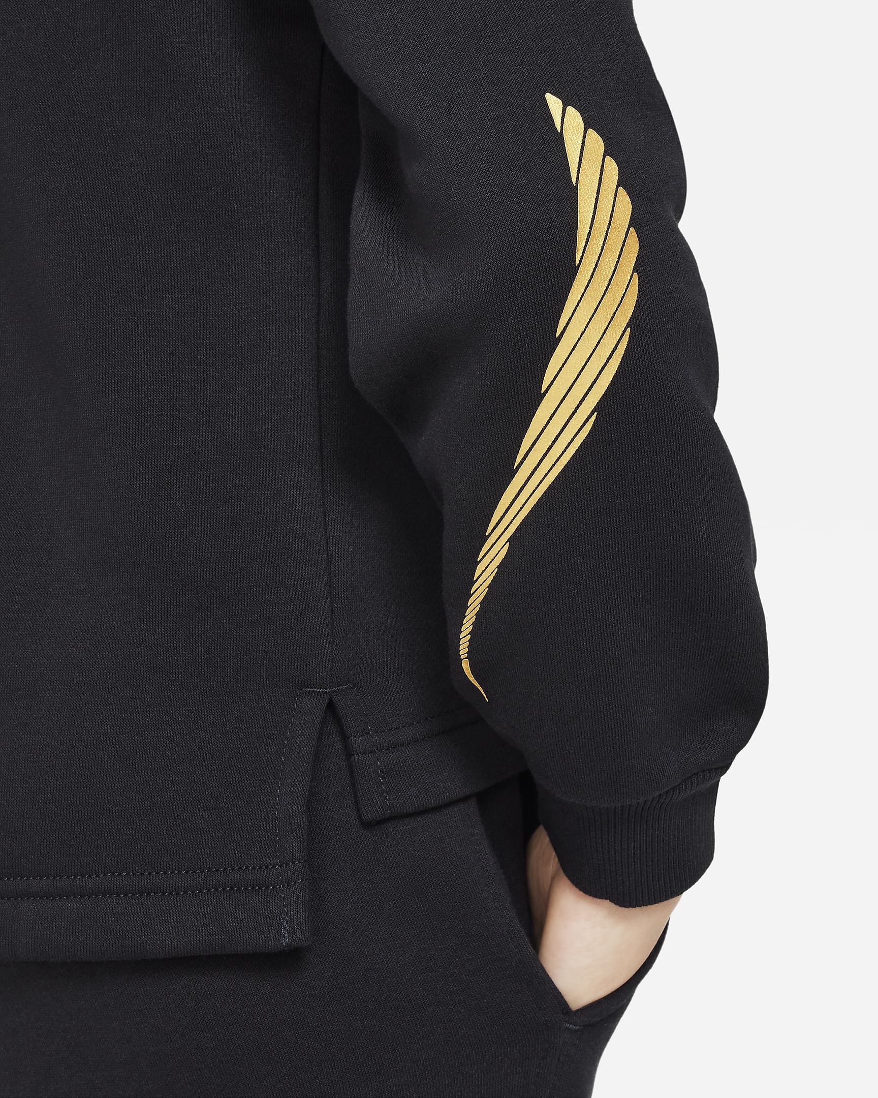 Nike Sportswear Club Fleece Older Kids' (Girls') LongSleeve Funnel