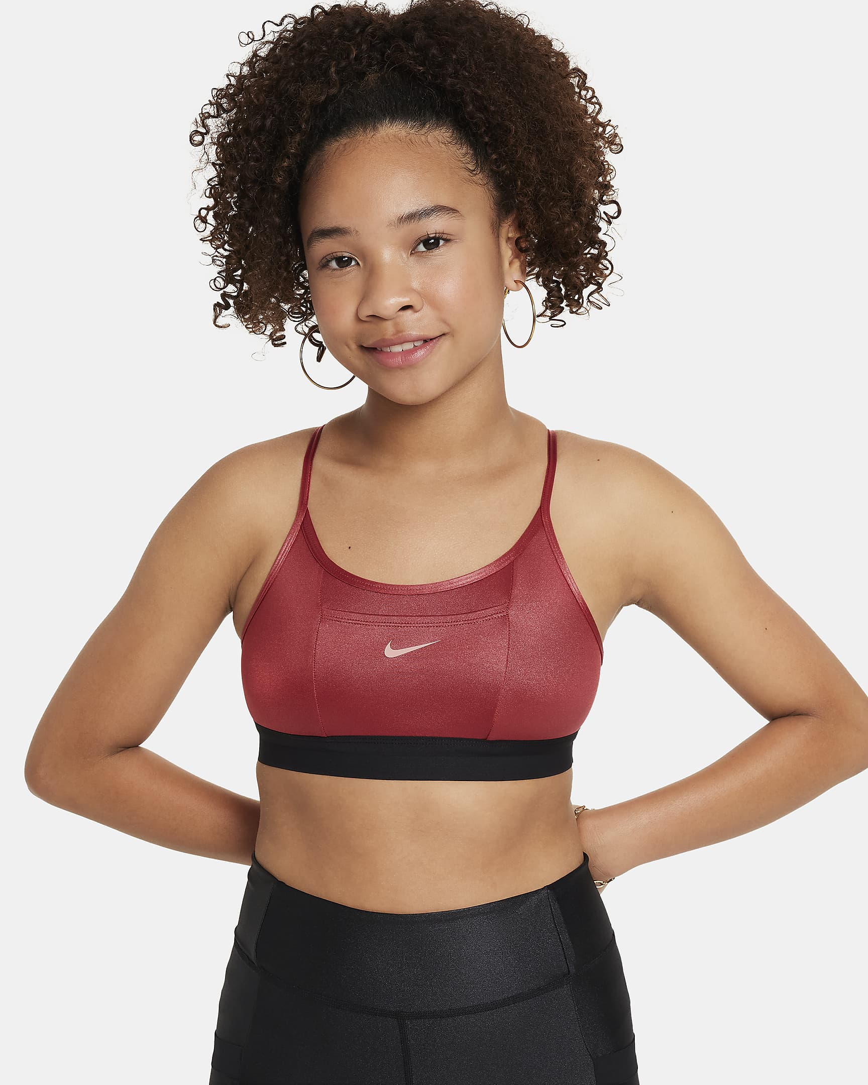 Bra deportivo para niñas talla grande Nike Indy - Cedro/Negro/Rojo nebulosa