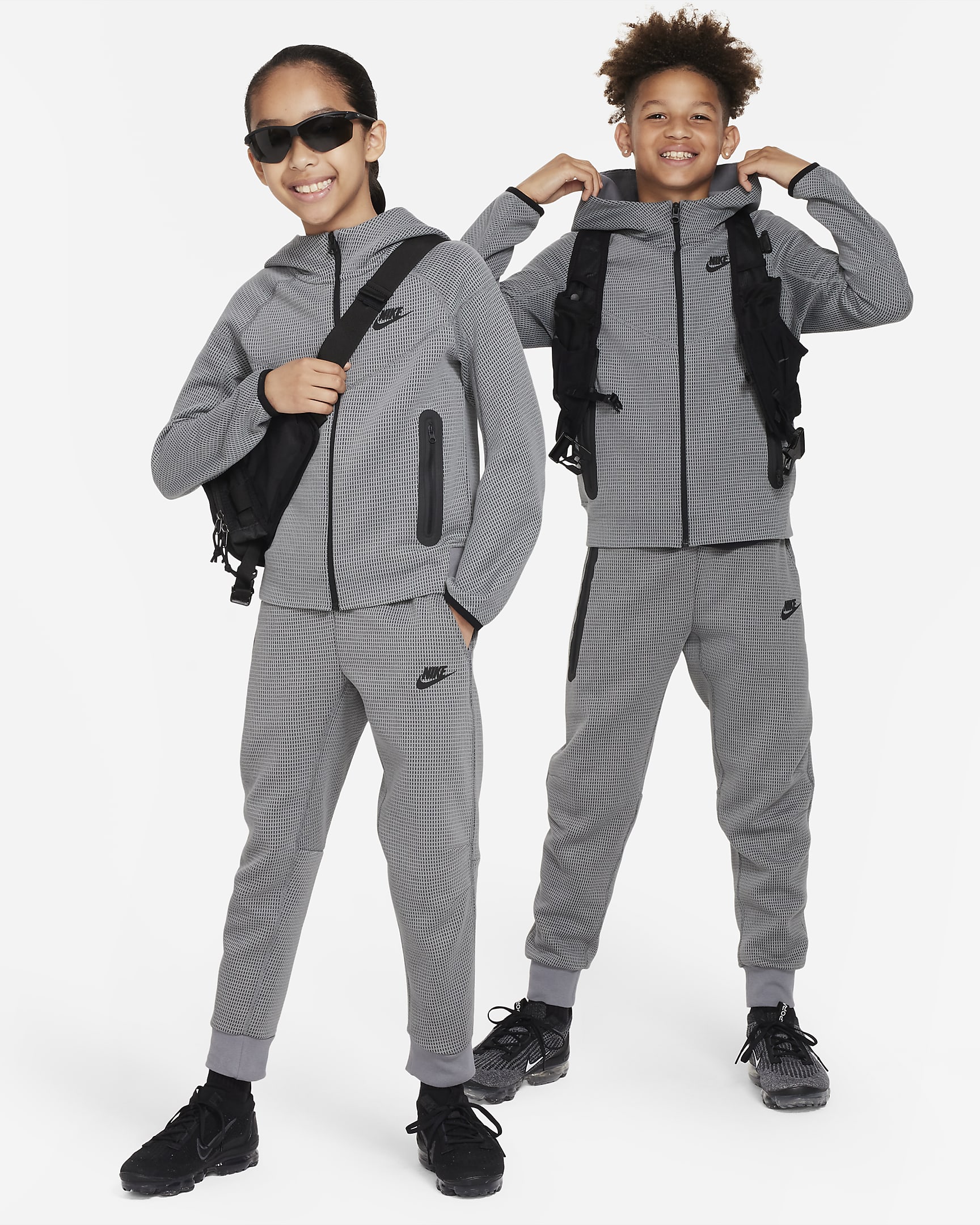 Huvtröja med hel dragkedja Nike Sportswear Tech Fleece Winterized för ungdom (killar) - Smoke Grey/Svart/Svart