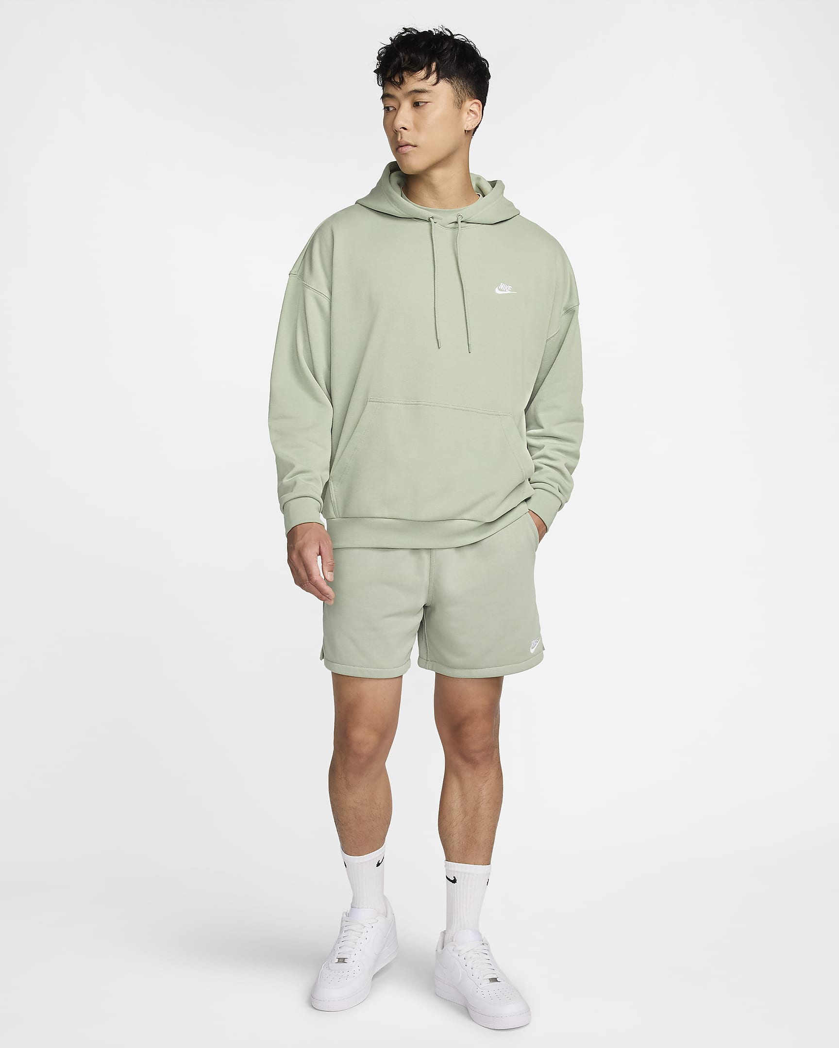 Nike Club Men's French Terry Flow Shorts - Jade Horizon/Jade Horizon/White