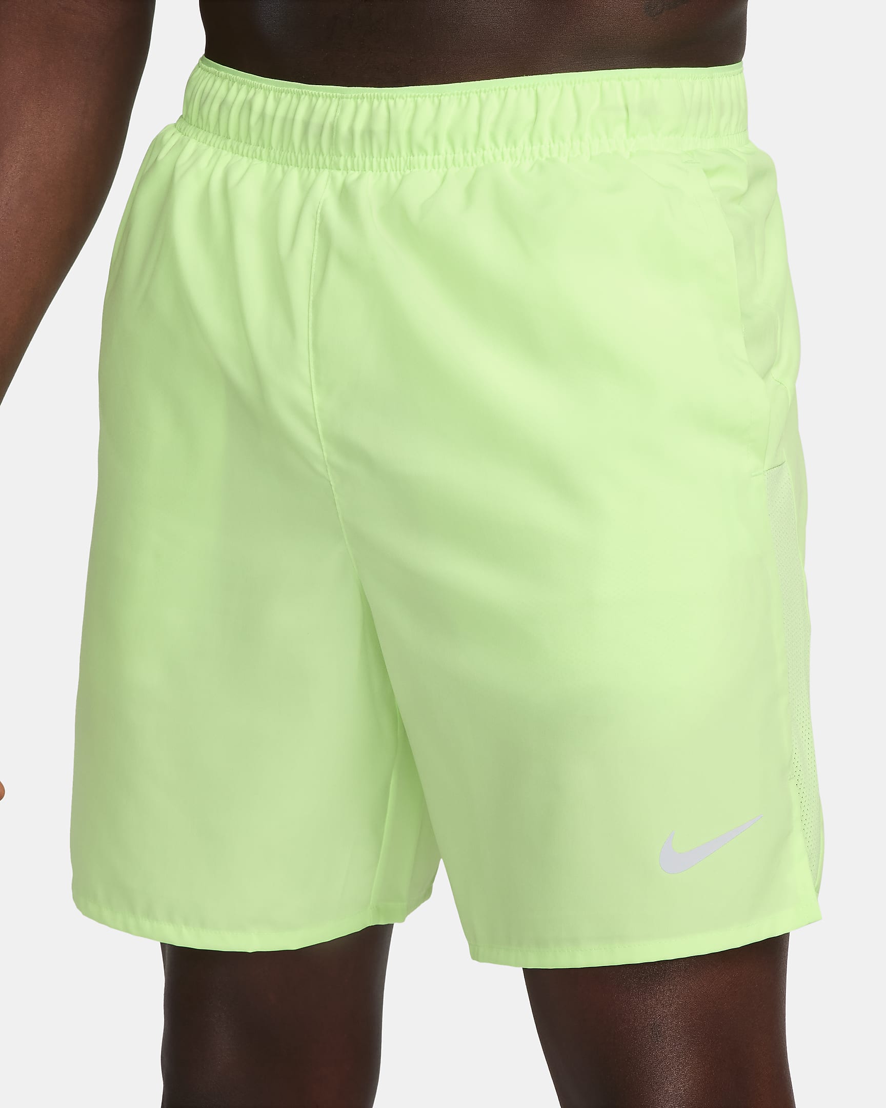 Nike Challenger Men's DriFIT 7" BriefLined Running Shorts.