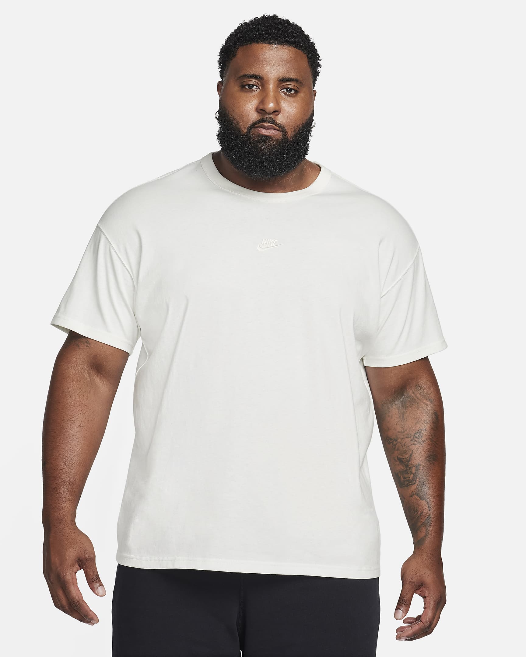 Nike Sportswear Premium Essentials Men's T-shirt. Nike Be