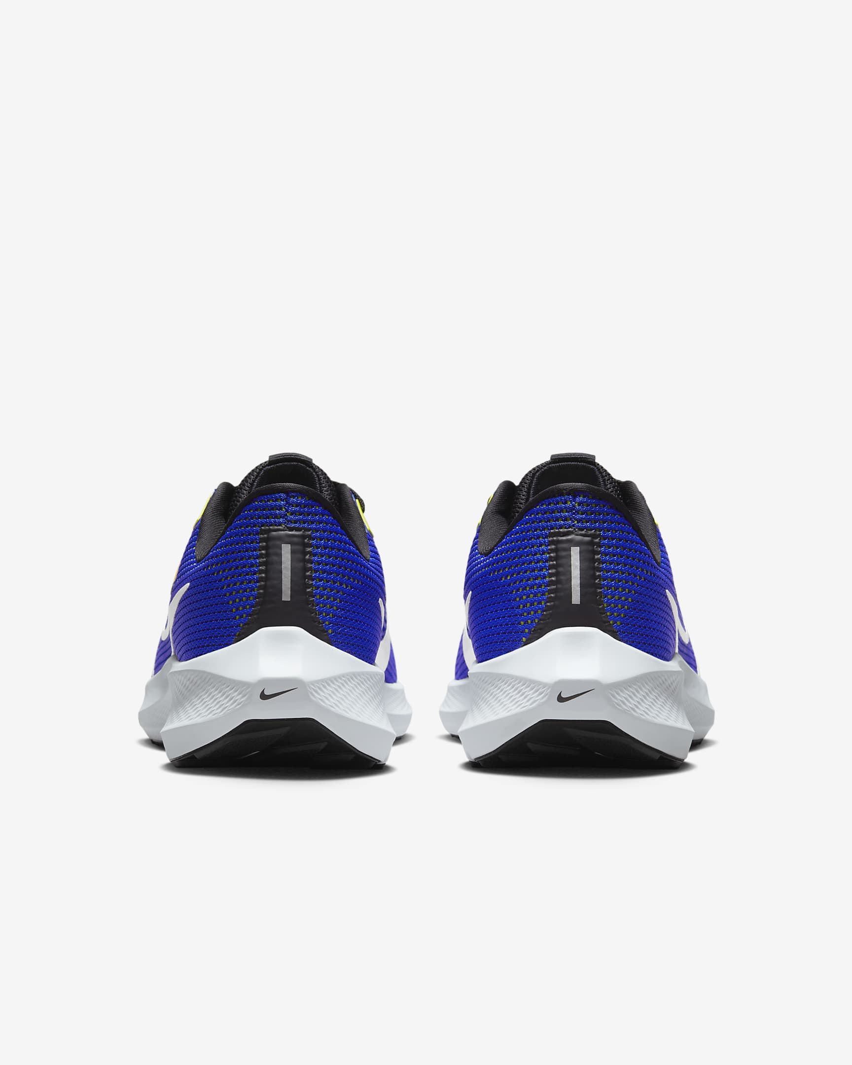 Nike Pegasus 40 Men's Road Running Shoes (Extra Wide). Nike PH
