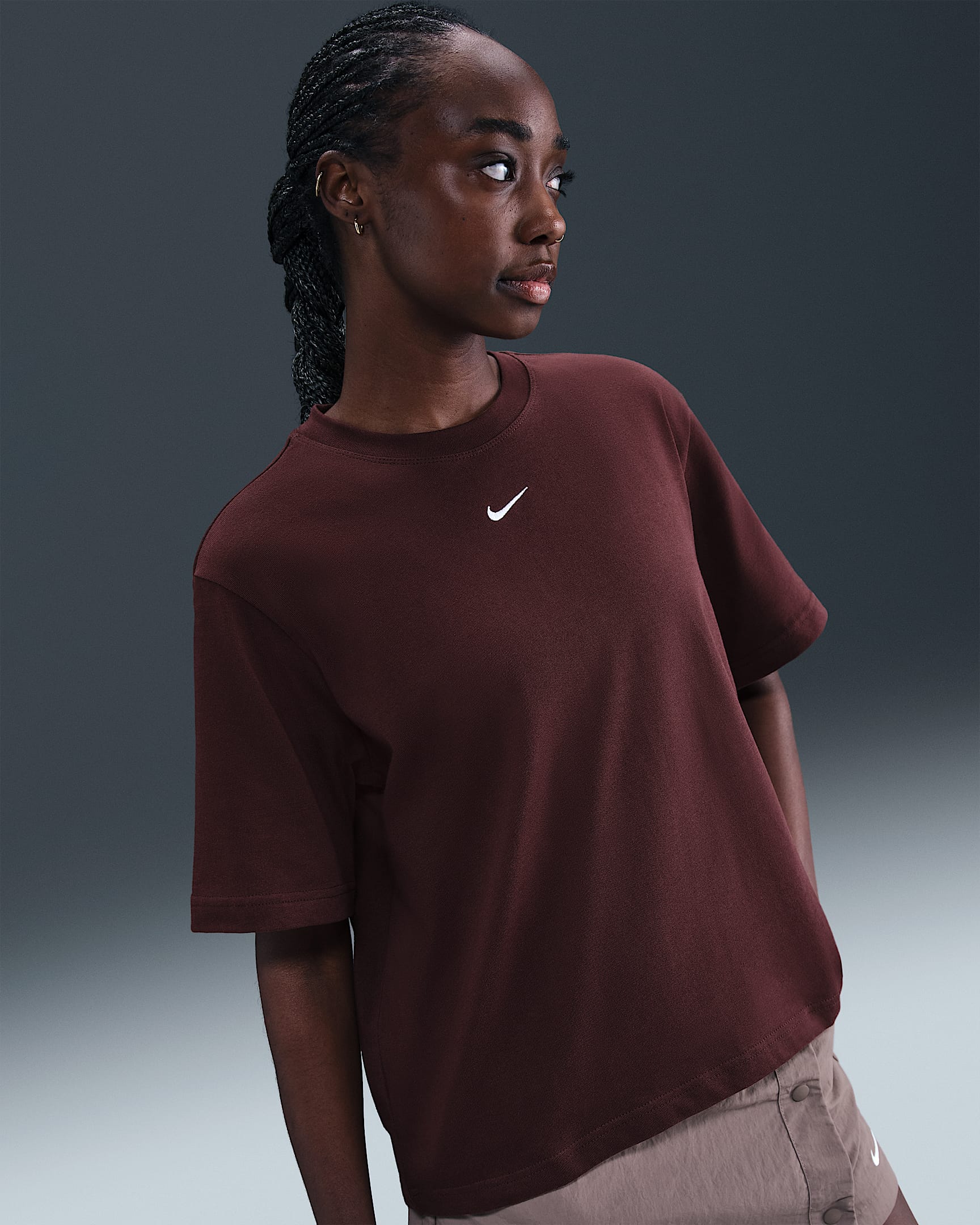 Playera de corte cuadrado para mujer Nike Sportswear Essential - Burdeos enérgico