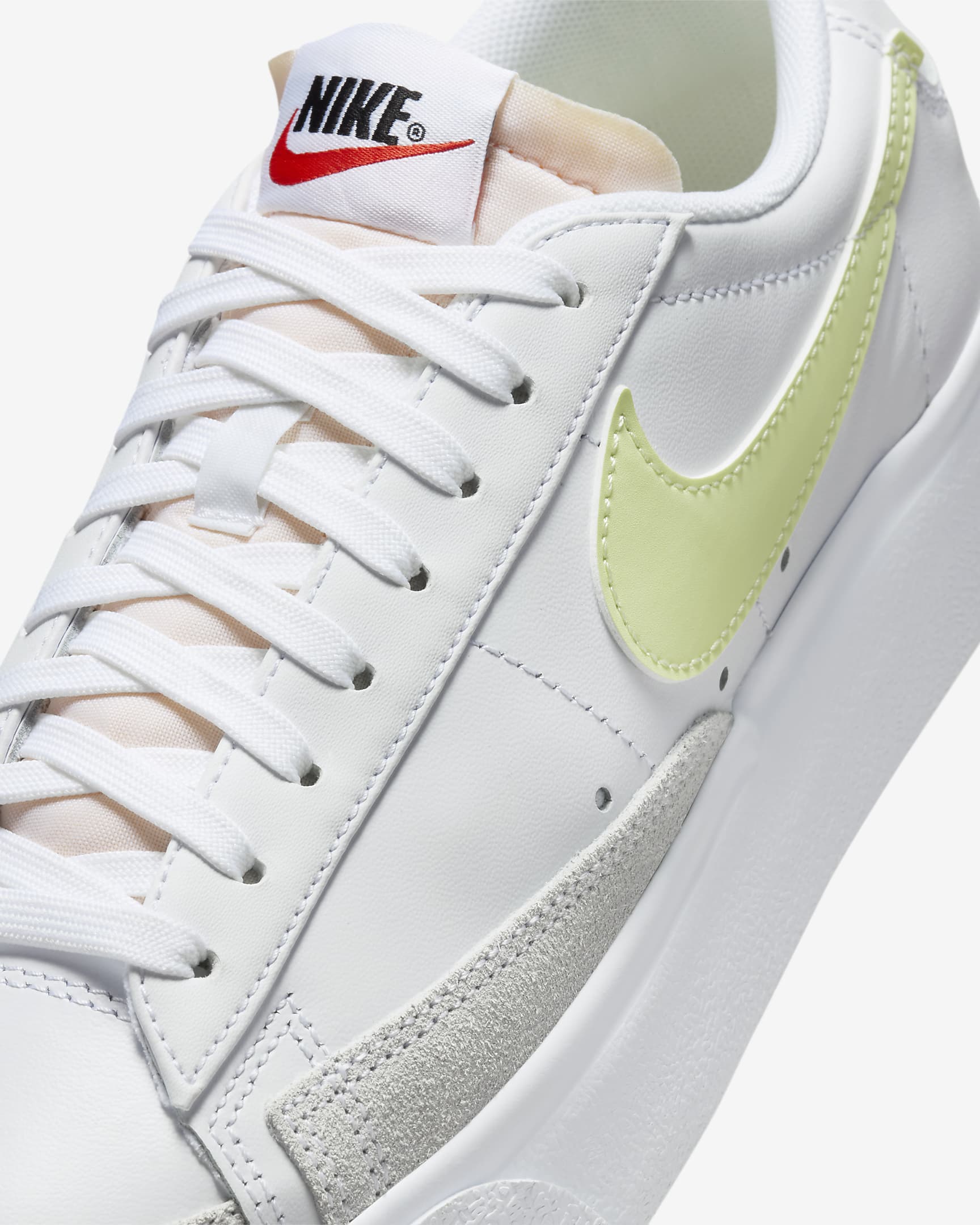 Nike Blazer Low Platform Women's Shoes. Nike PH