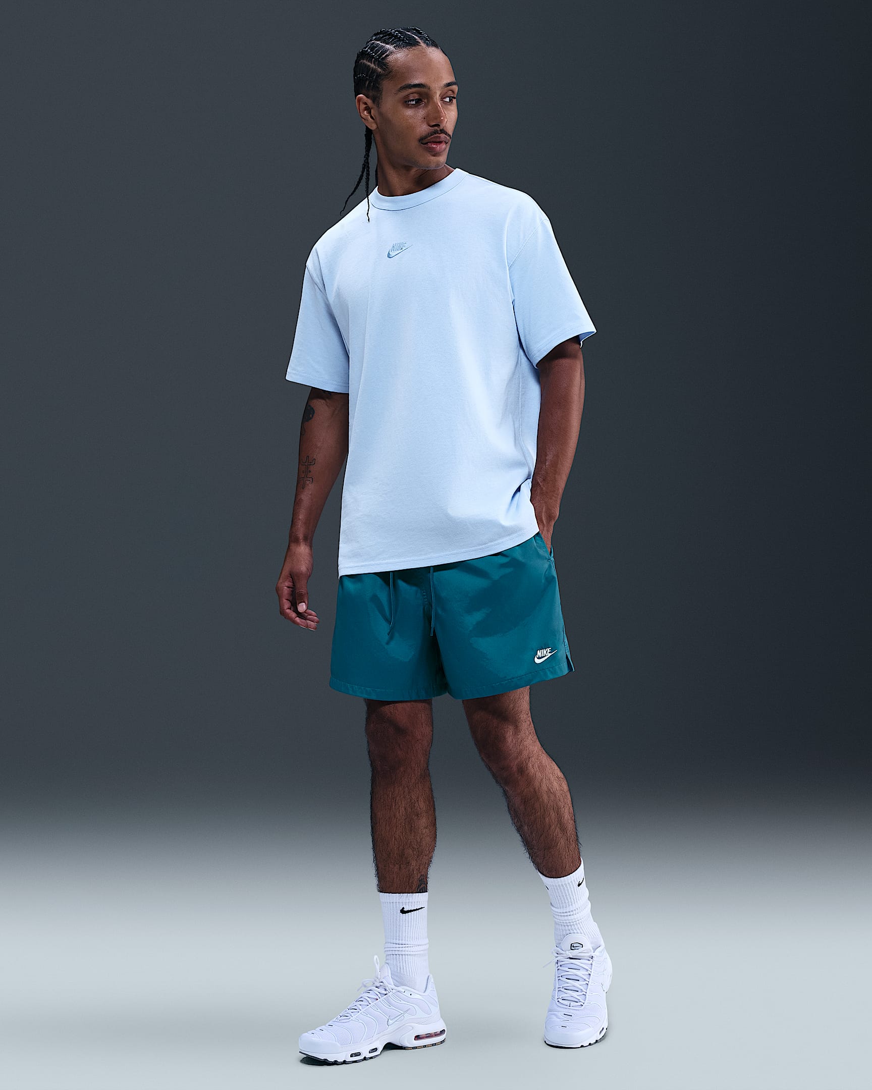 Nike Club Men's Woven Flow Shorts - Green Abyss/White