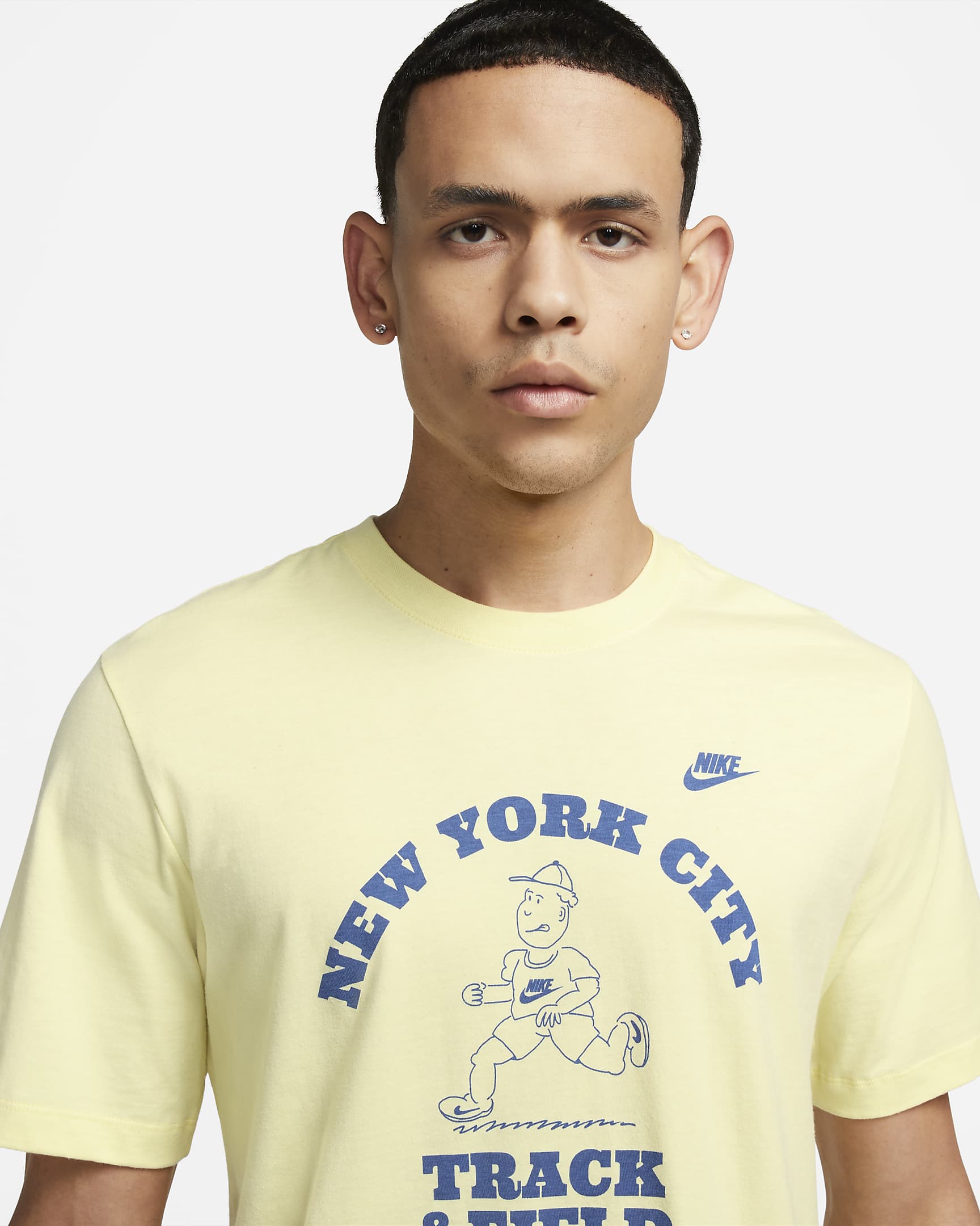 Nike Sportswear Men's T-Shirt - Lemon Chiffon